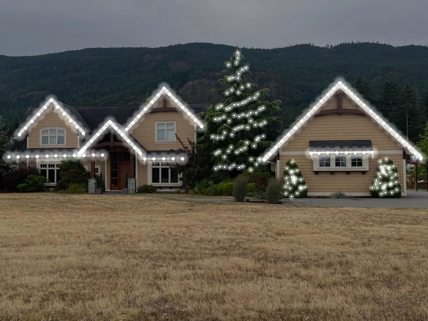 We&rsquo;ve been working on mockups all day for our Holiday Light Consults 🎄It&rsquo;s one of our favourite parts of the process. This is where the magic begins✨