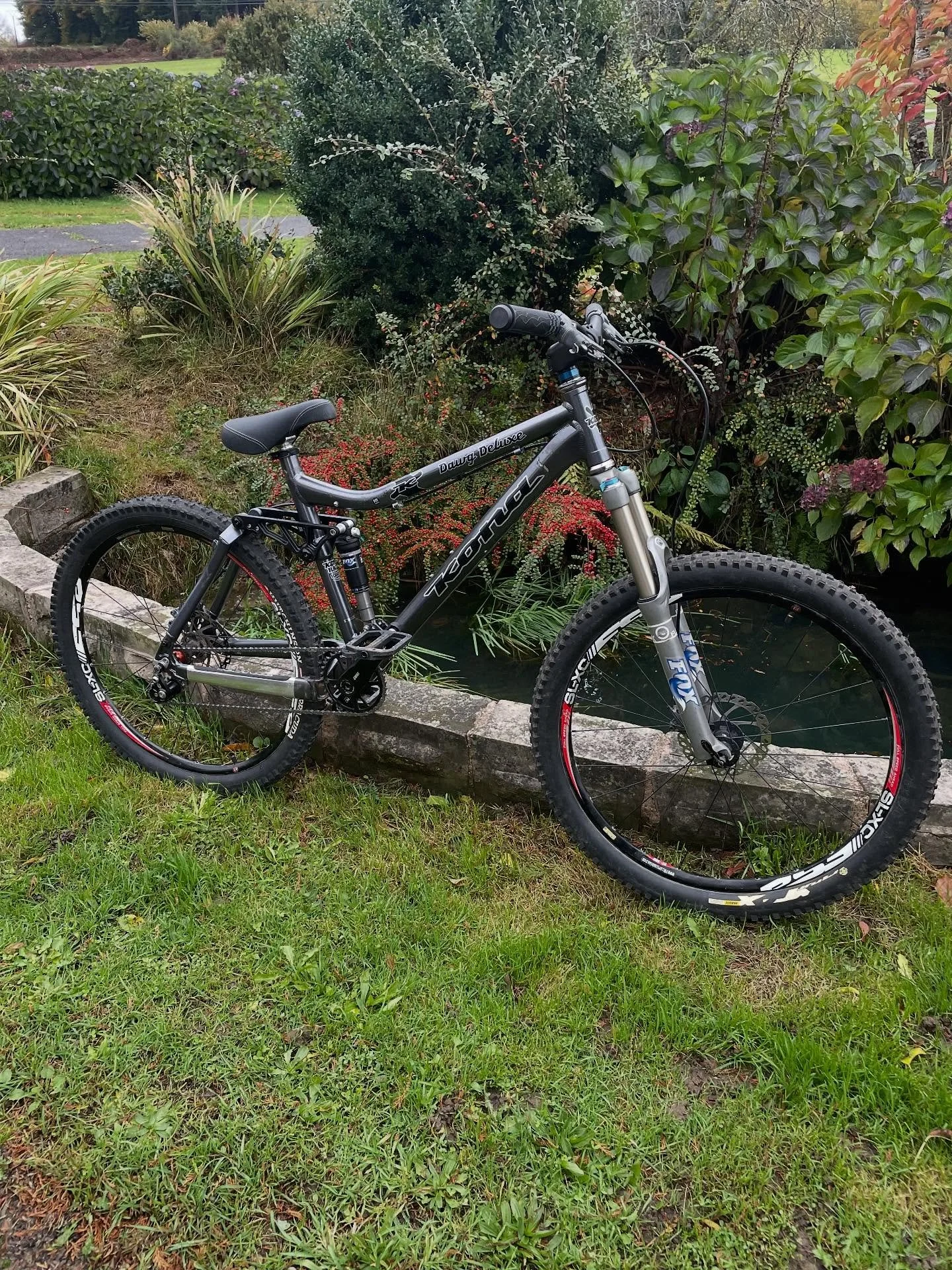 Remontage d&rsquo;un petit kona dawg deluxe 🔥