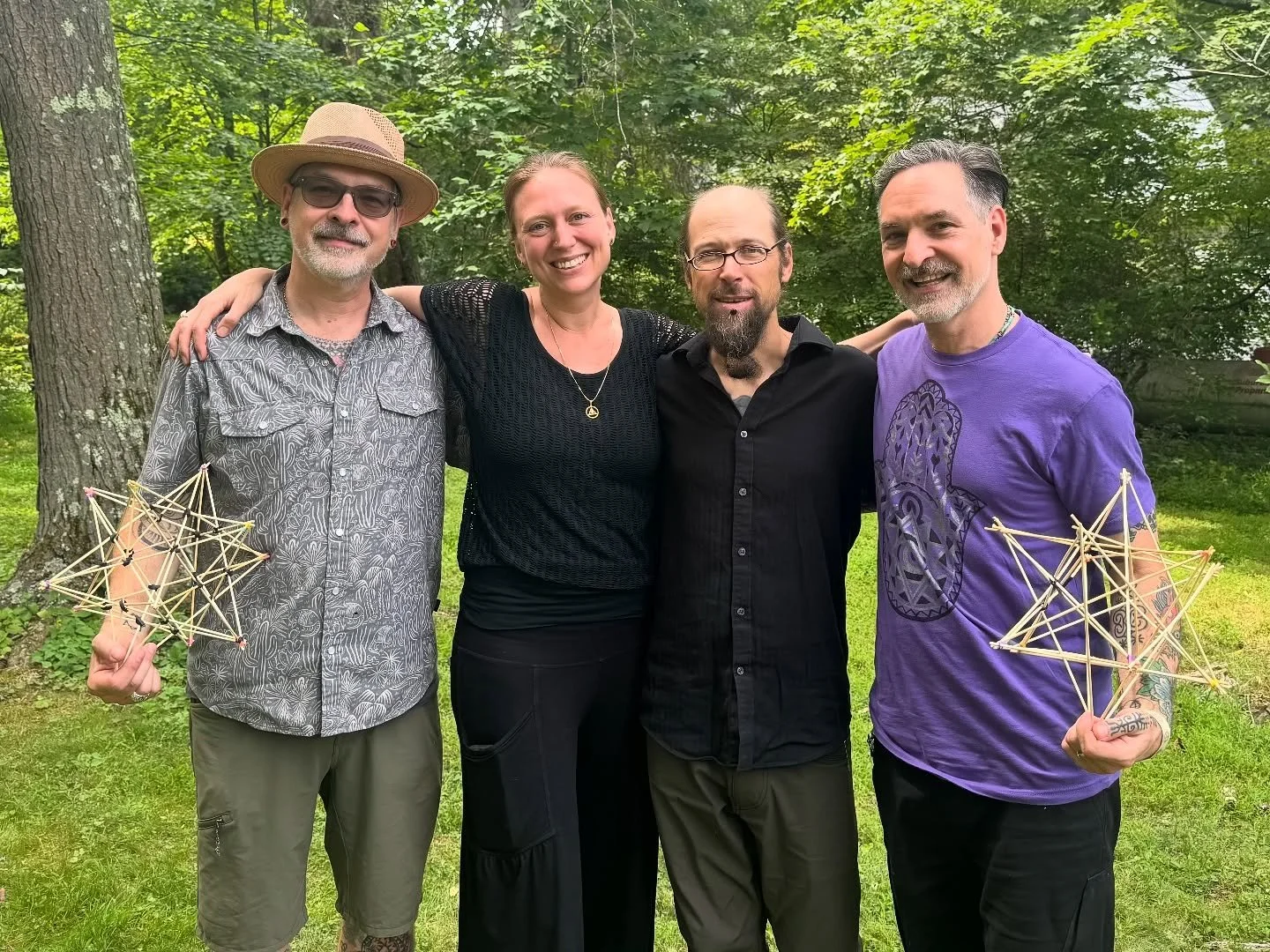 Thank you @aloriaweaver @davidheskinart @chapelofsacredmirrors for a magnificent few days delving into the complex simplicity and simple complexity of Sacred Geometry&hellip; What a spectacular rabbit hole🐇✨ You&rsquo;ve given us lots of fodder for 