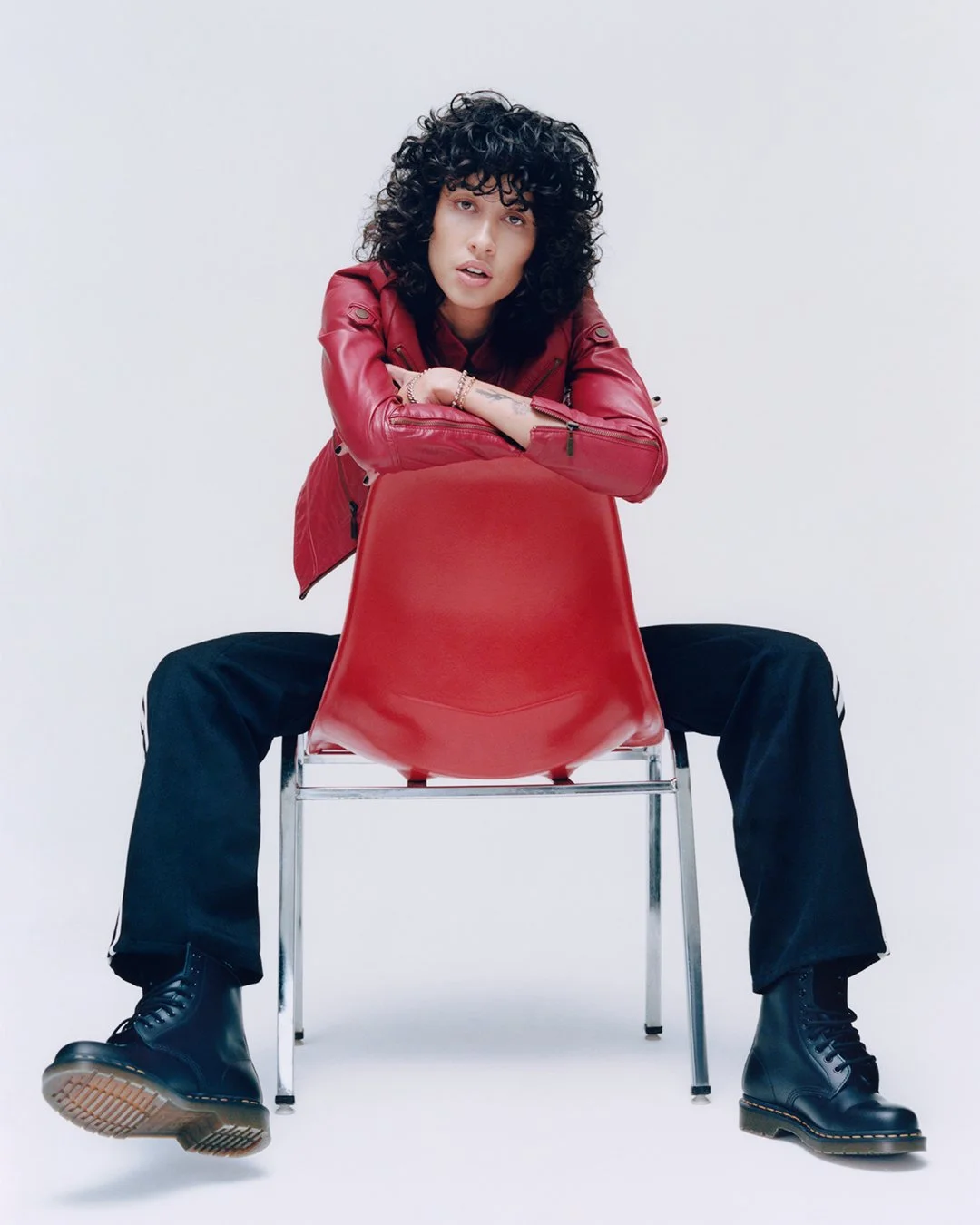 NYLON_Dr_Martens_Towa_Bird_Shelby_Nico_Diamond_9.jpg