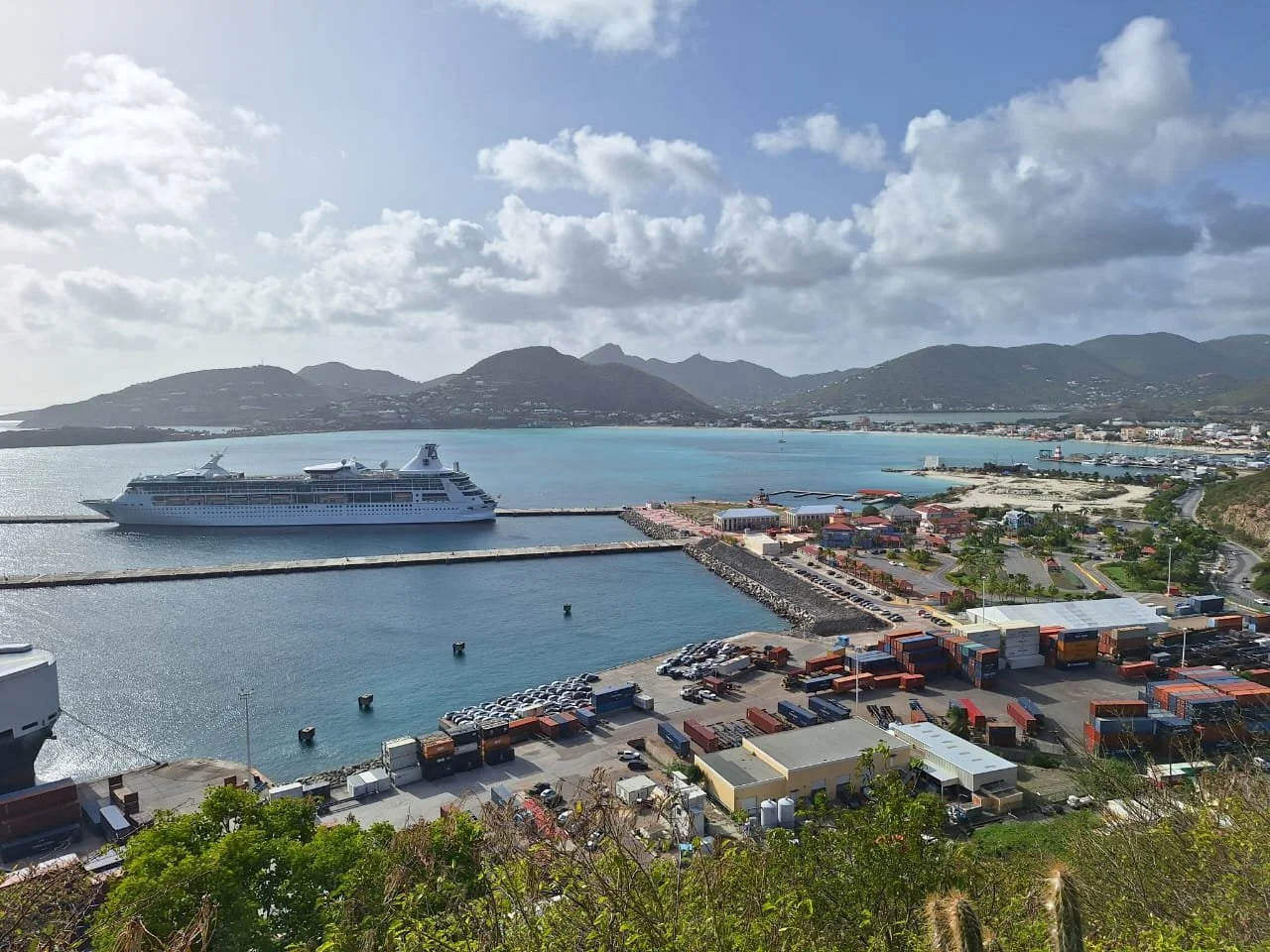 Port St. Maarten is a leading Caribbean port /  Philipsburg,
