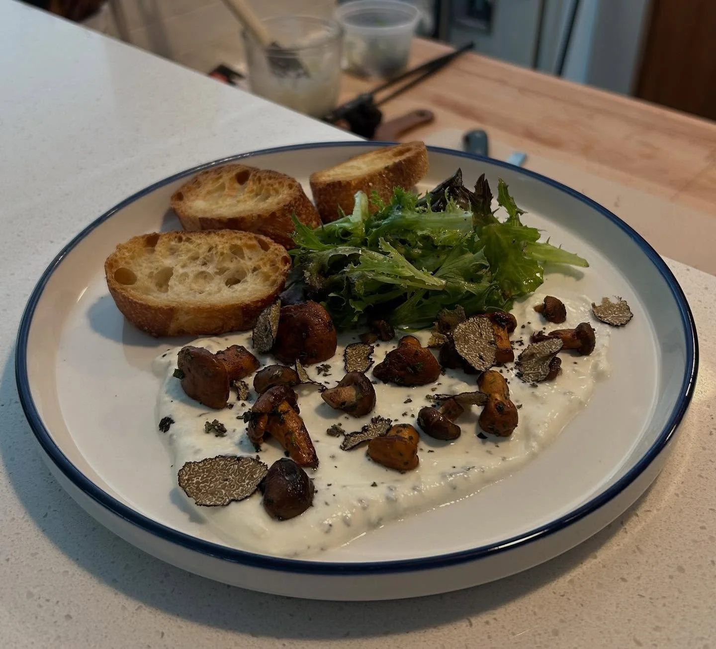 Stopped by @themushroomshopsomerville over the weekend and created some beautiful dishes with their freshly foraged mushrooms and truffle.

🍄&zwj;🟫 saut&eacute;ed Chanterelles &amp; Shiitakes over whipped herbed feta with shaved truffle, lightly dr
