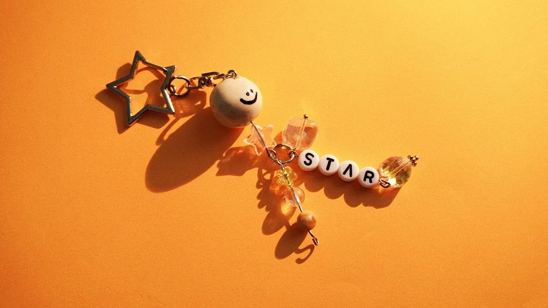 Shining like a star ⋆⑅&deg;₊

Bring a splash of color to your everyday essentials with a Buddy Stone keychain! 

These vibrant keychains are a fun and stylish way to keep your keys organized. Plus, they can be customized with your name, making them t