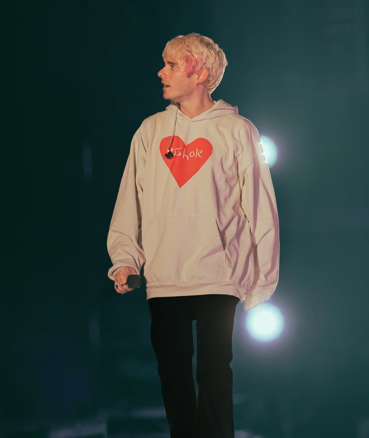 I KNOW YOUR DYING WISH IS TO BE BAPTIZED IN MY SPIT

@waterparks x @starlandnj 
11.22.2025 

#concertphotography #njconcertphotographer #waterparksband #waterparks #awstenknight