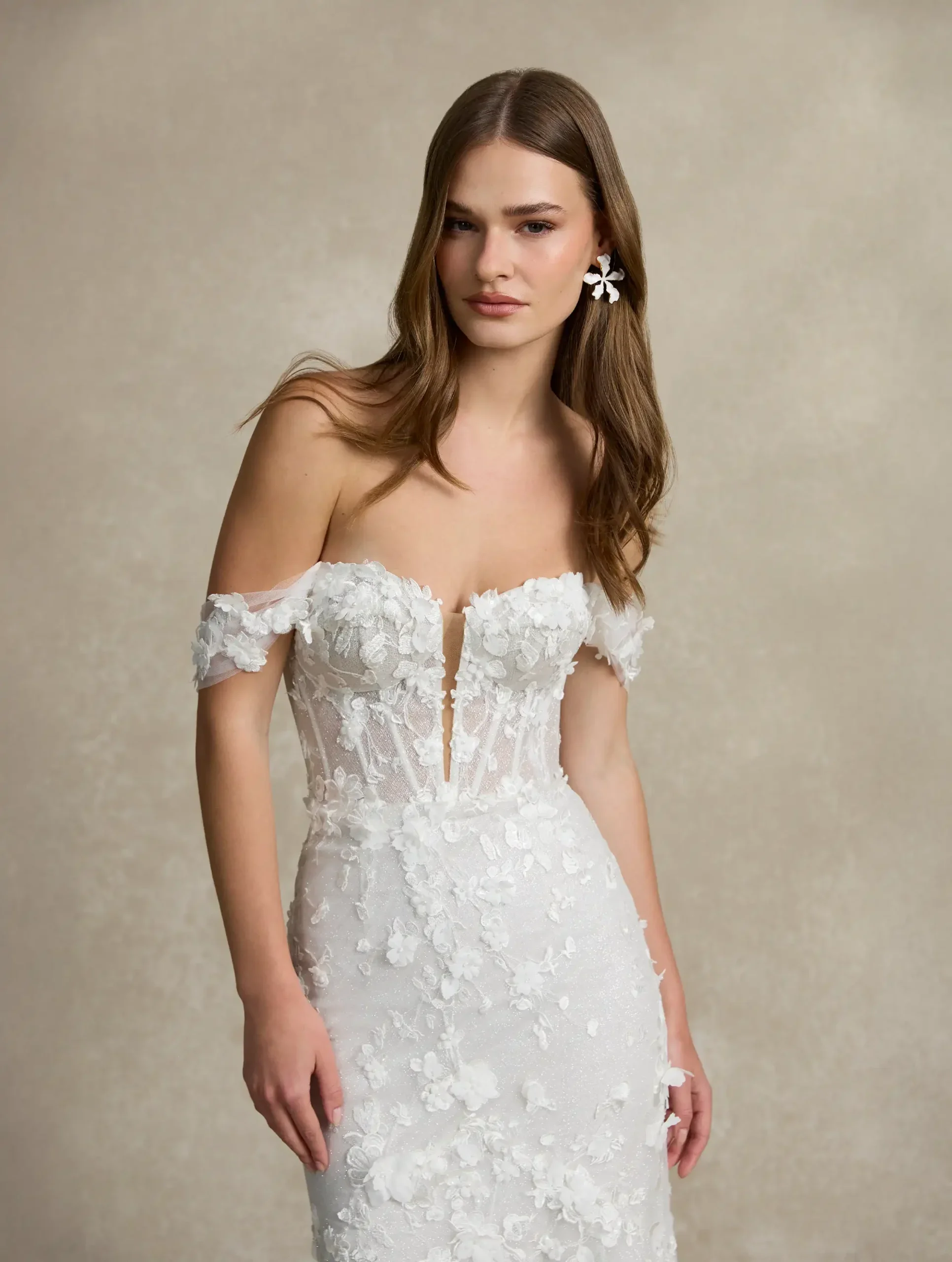 brighton-wedding-dress-by-la-premier-bridal-front-view-s02-25139-0305-scaled.webp