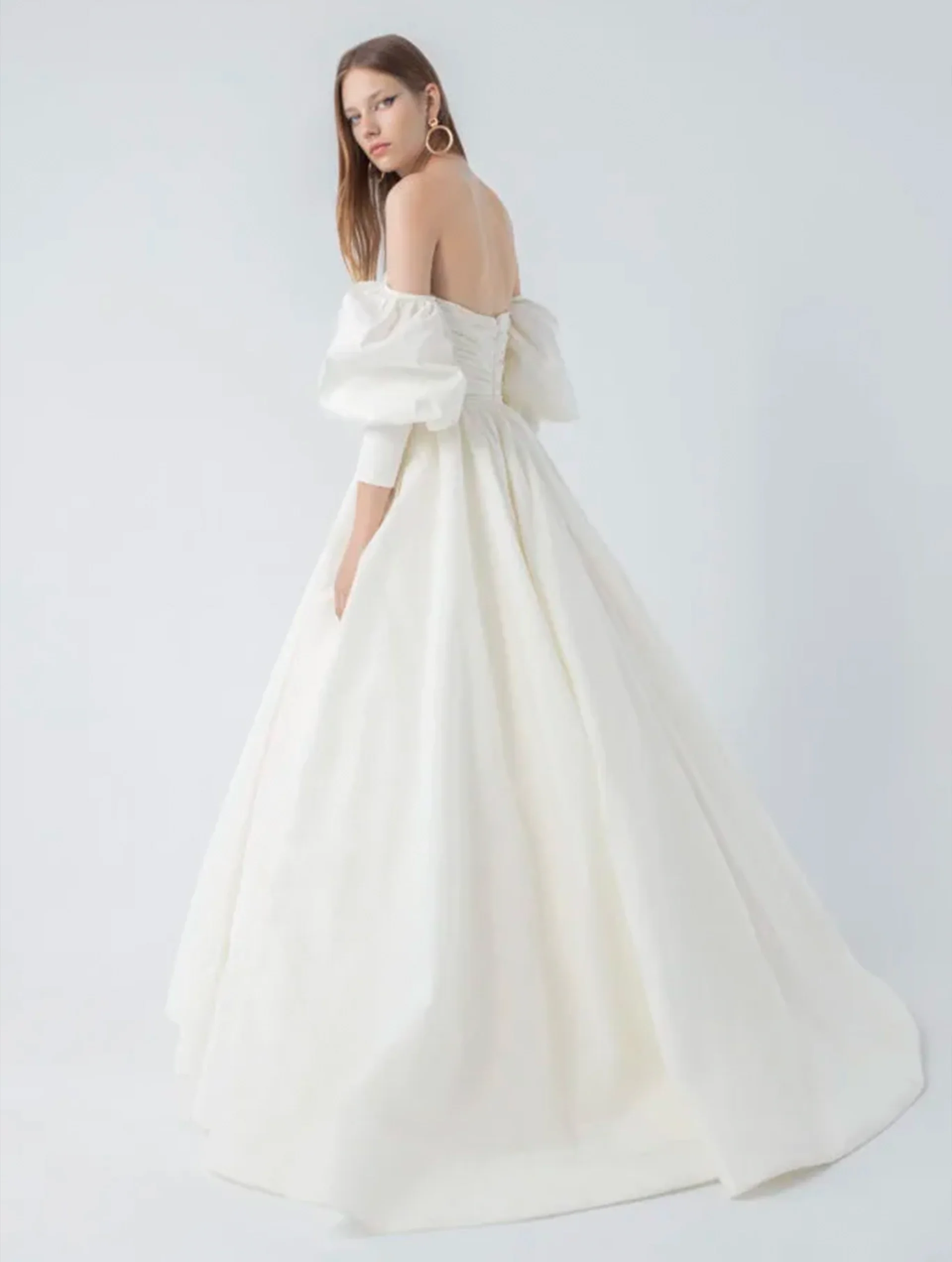 Angelou 
by Yolancris Bridal
EU Size 40