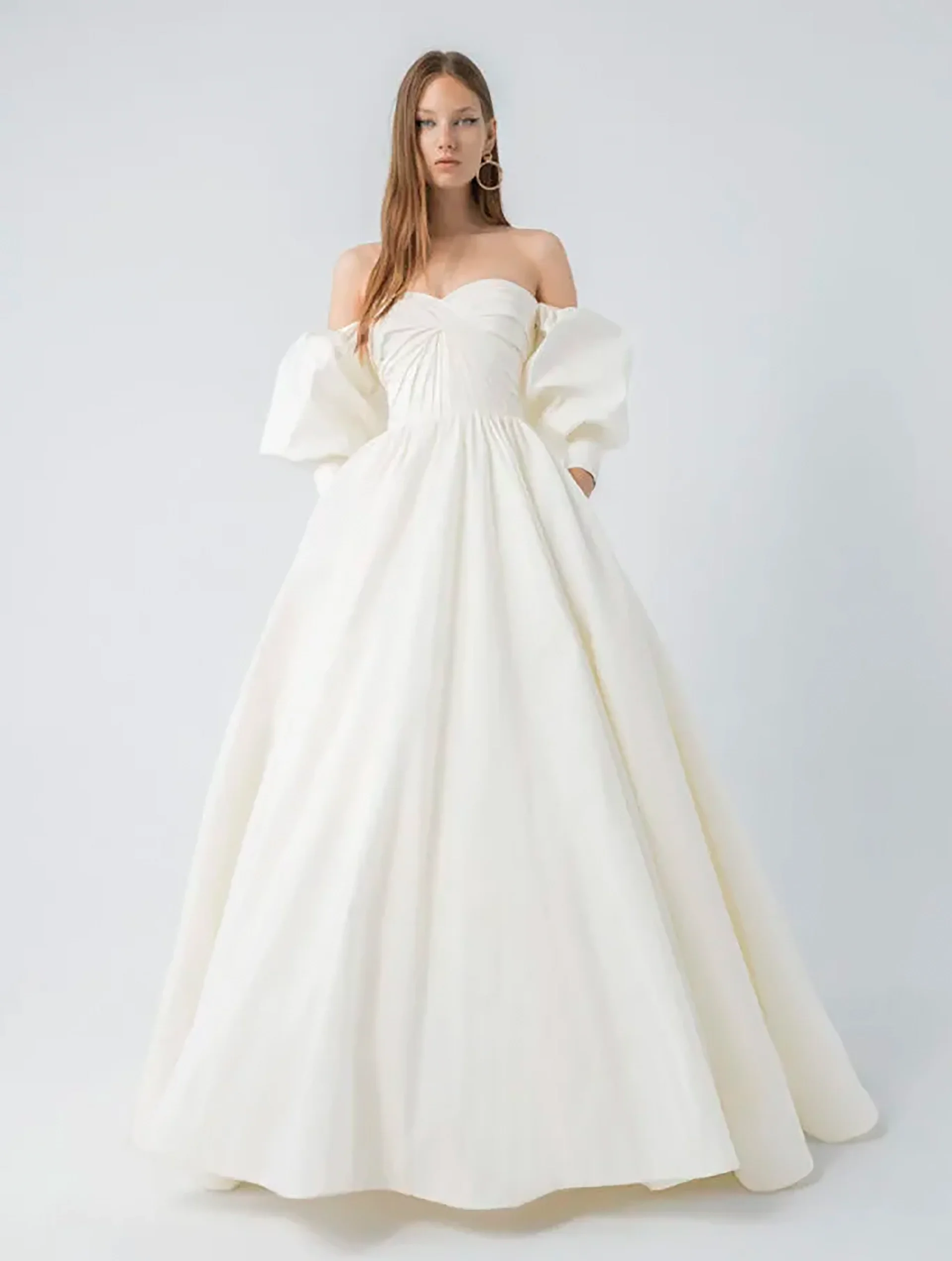 Angelou 
by Yolancris Bridal
EU Size 40