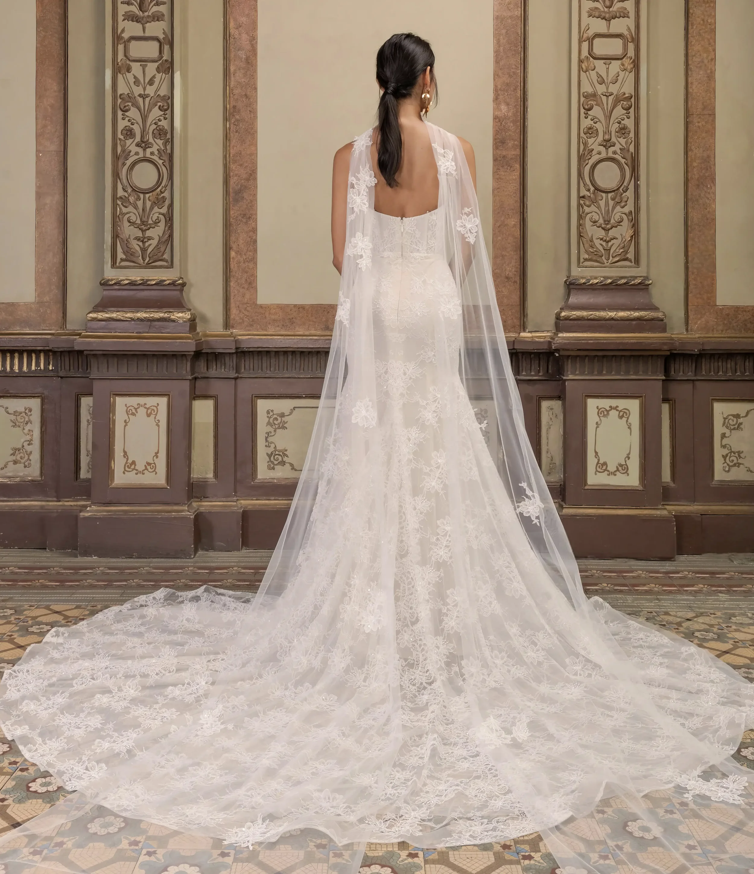 Guardiola-Heritage-Valentina-bridal-gown-full-back-view-v1.webp