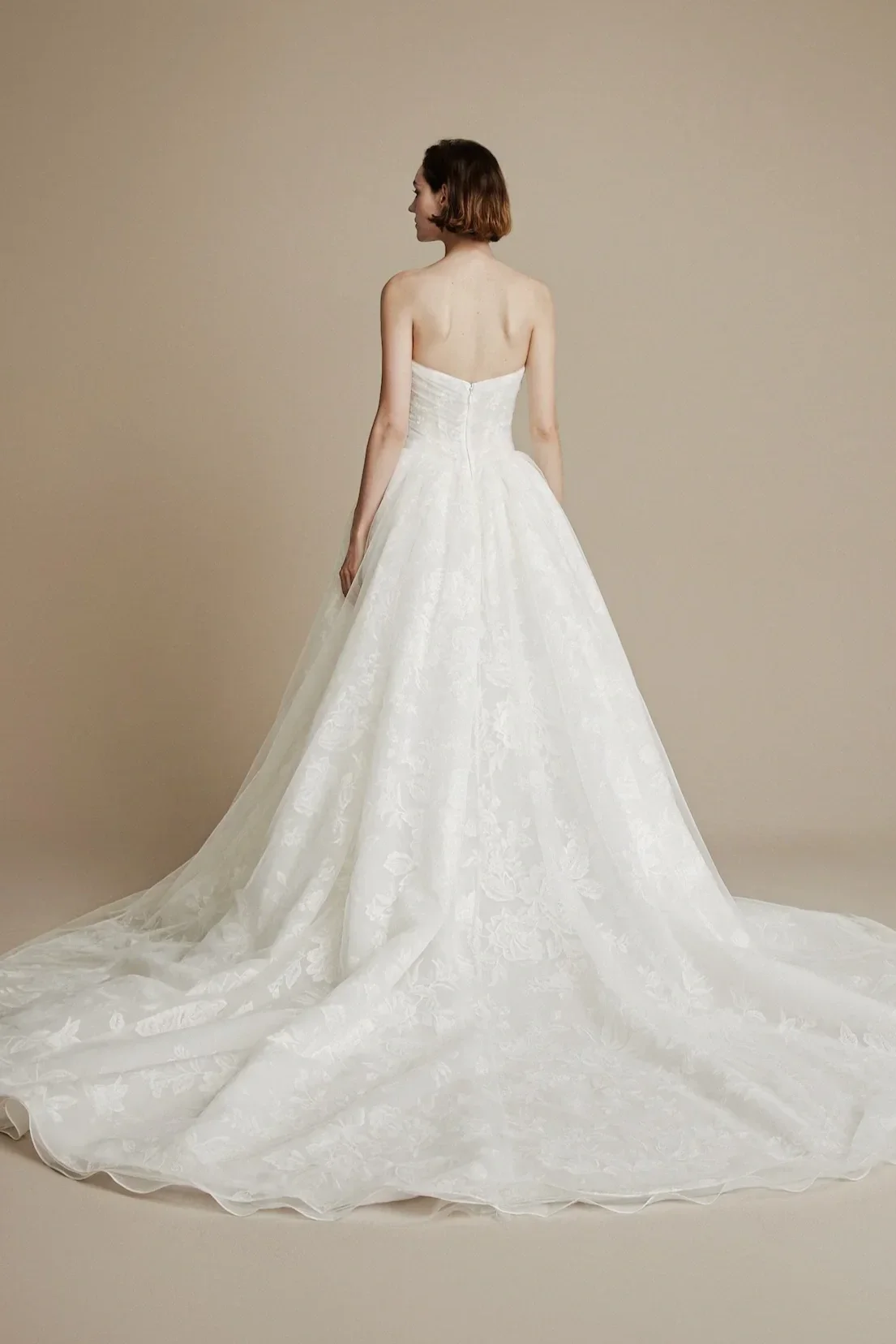 cleo-by-la-premiere-bridal-full-back-view-of-wedding-dress.webp
