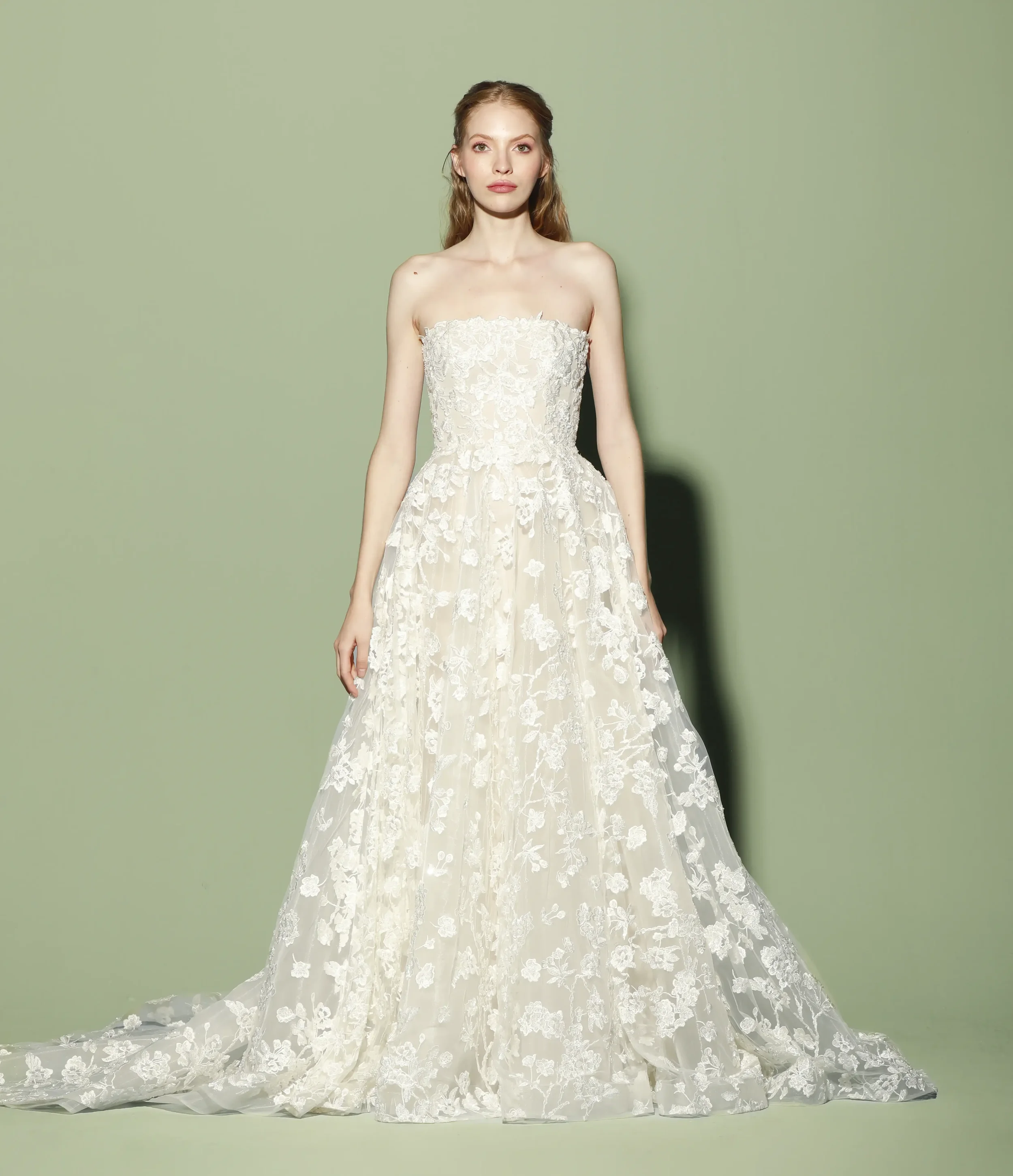 Guardiola-Allegoria-14-Alice-bridal-gown-full-front-view-v1.webp