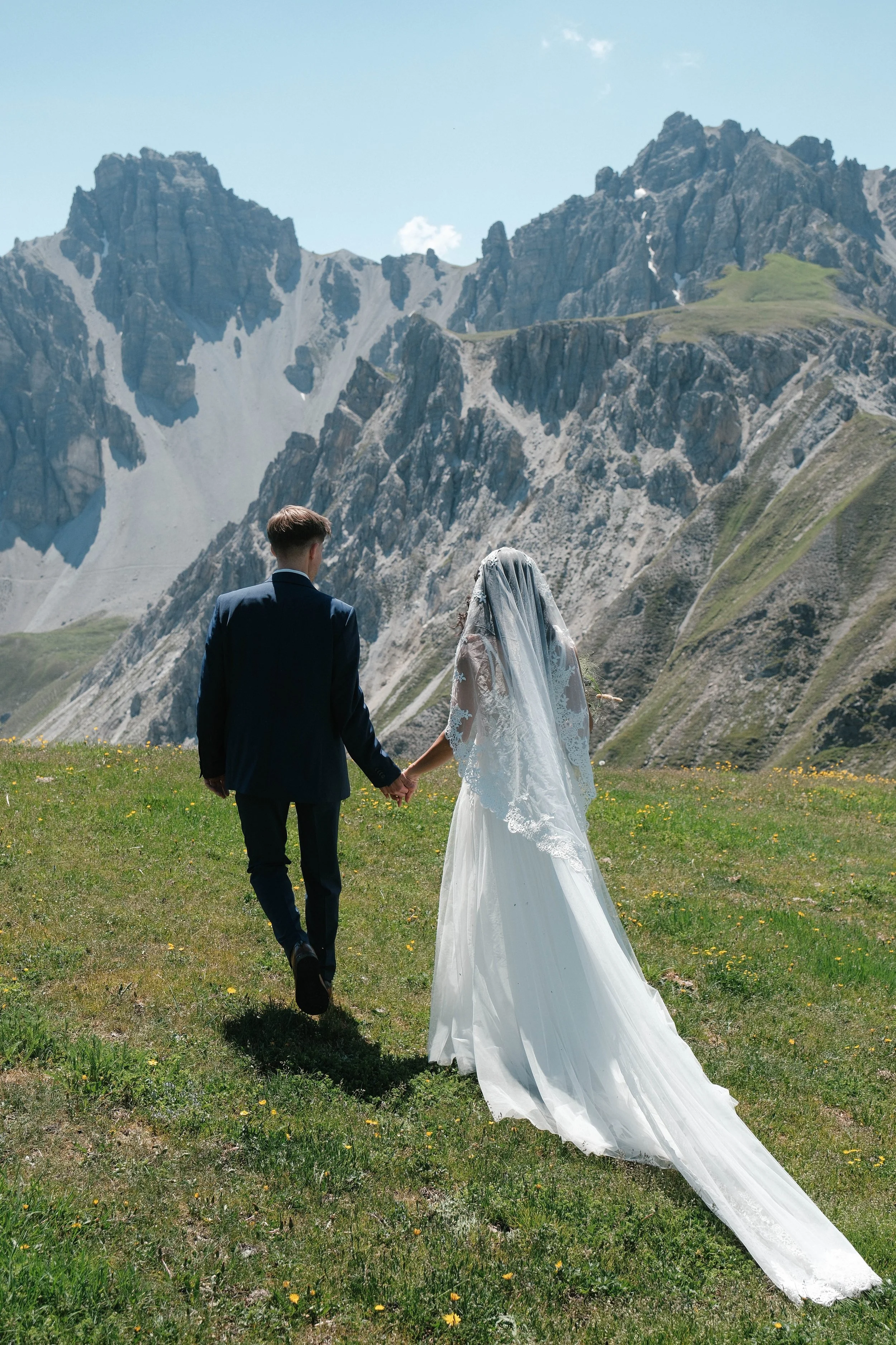 Wedding and family photography on Fuji in Central Oregon, Bend.