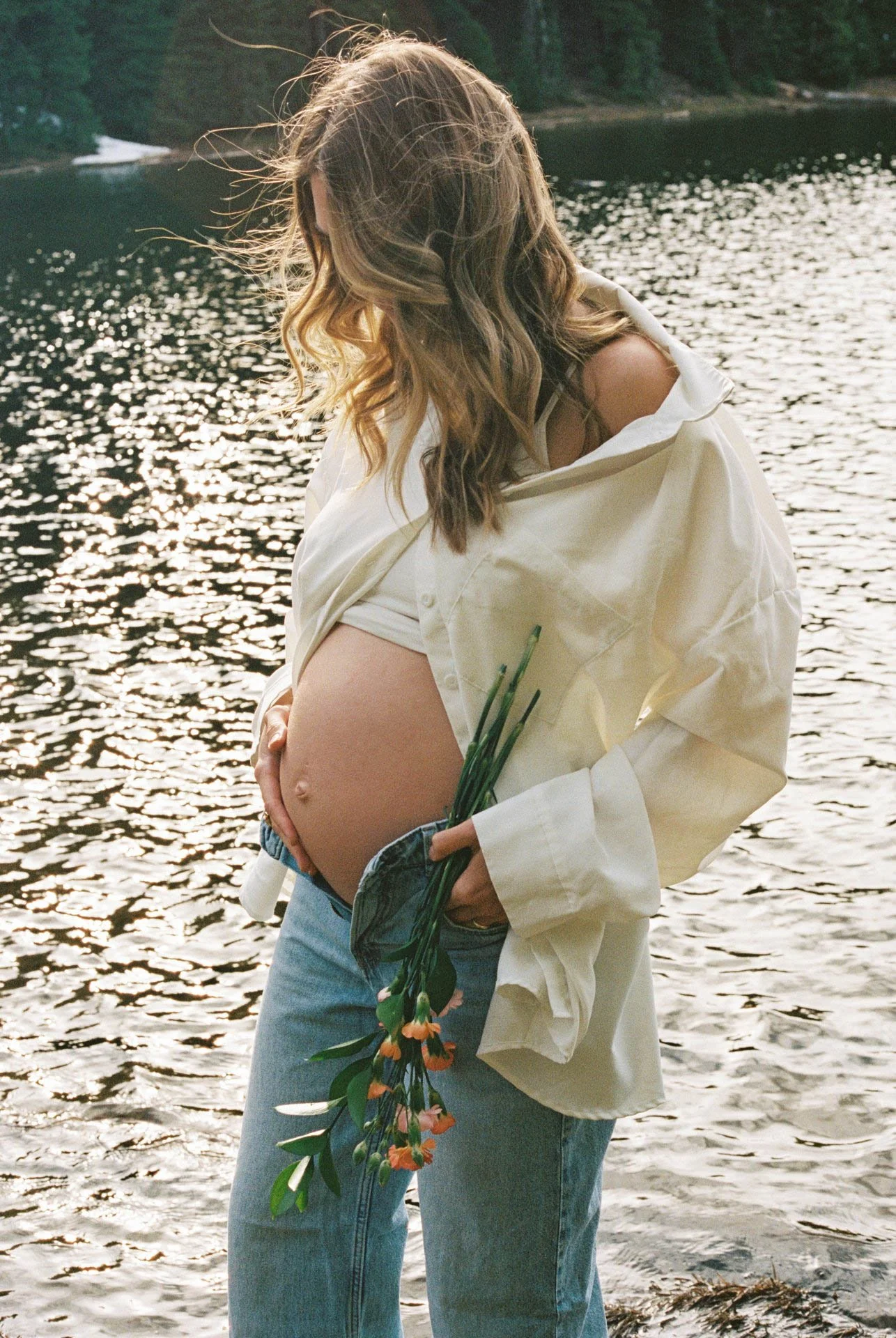 Maternity photography in Central Oregon on 35mm film in the Central Cascades. 