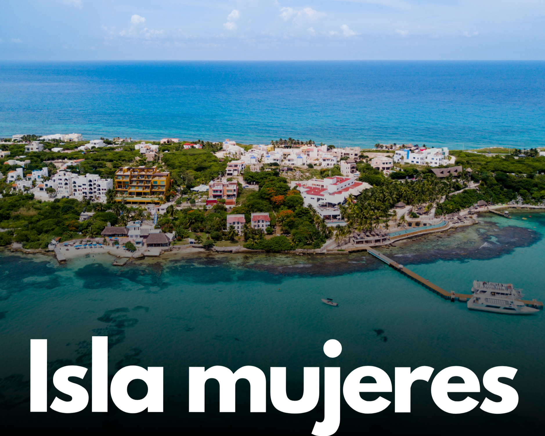 A pocos minutos en ferry desde Cancún, Isla Mujeres ofrece un ambiente más tranquilo, con la famosa Playa Norte, considerada entre las más hermosas del mundo, además de gastronomía local y paisajes caribeños ideales para desconectarse.