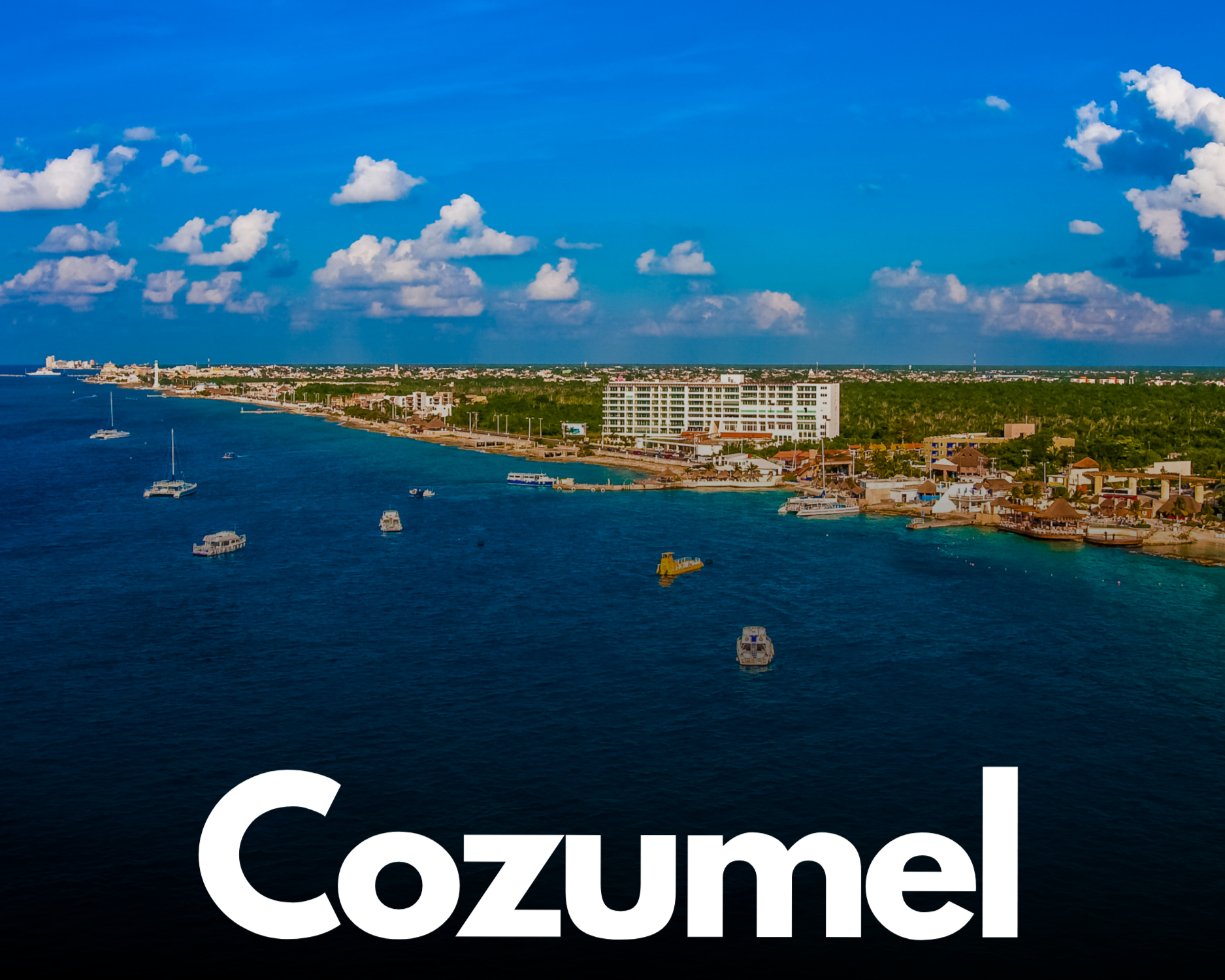 La isla de Cozumel es reconocida mundialmente por su arrecife de coral, uno de los mejores lugares para bucear y hacer snorkel. Sus playas como El Cielo y Palancar son perfectas para nadar y relajarse en un ambiente insular.