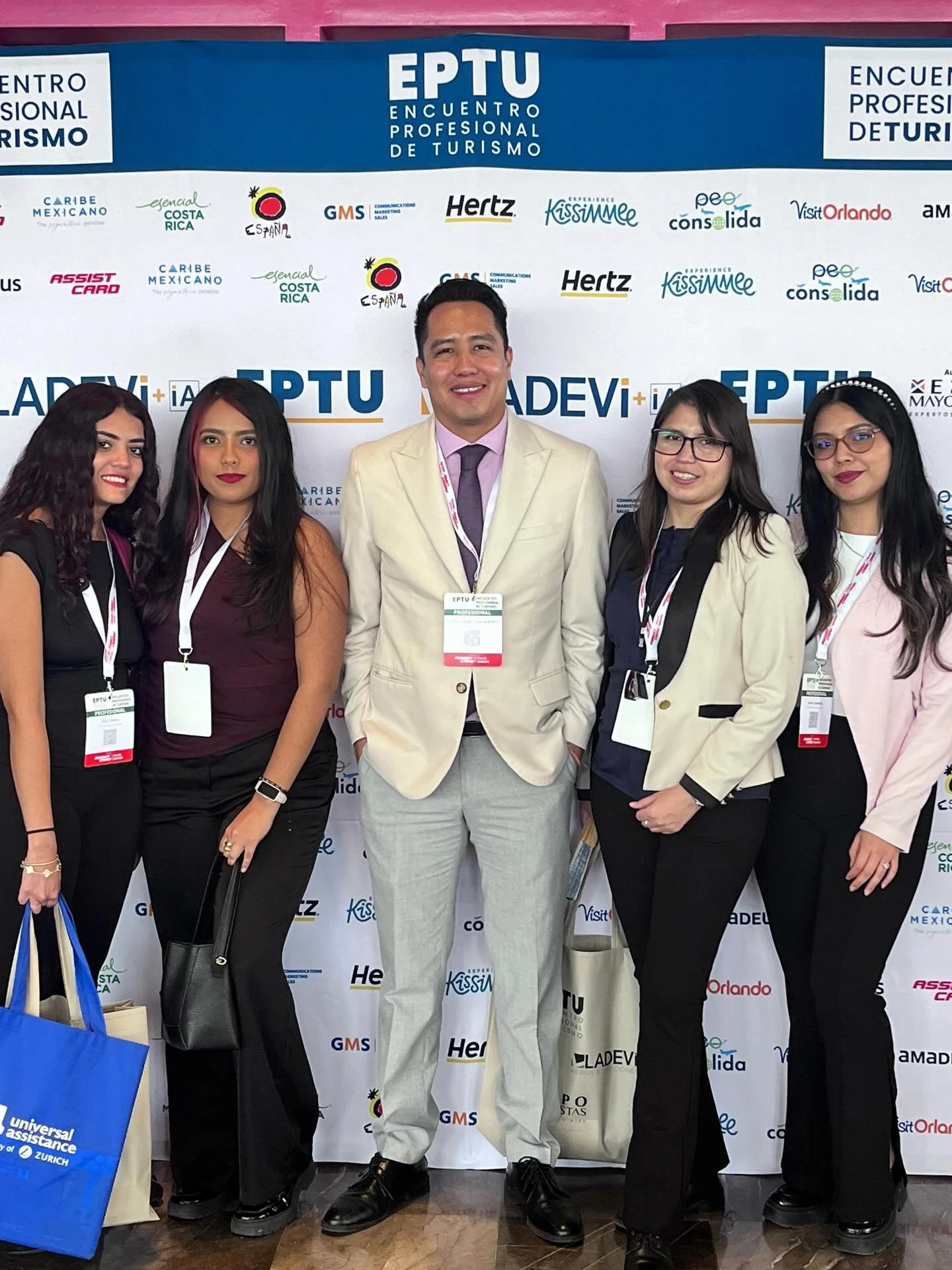 Como cada a&ntilde;o, estuvimos presentes en EPTU - Encuentro Profesional de Turismo, muy felices de participar y saludar a colegas y clientes.