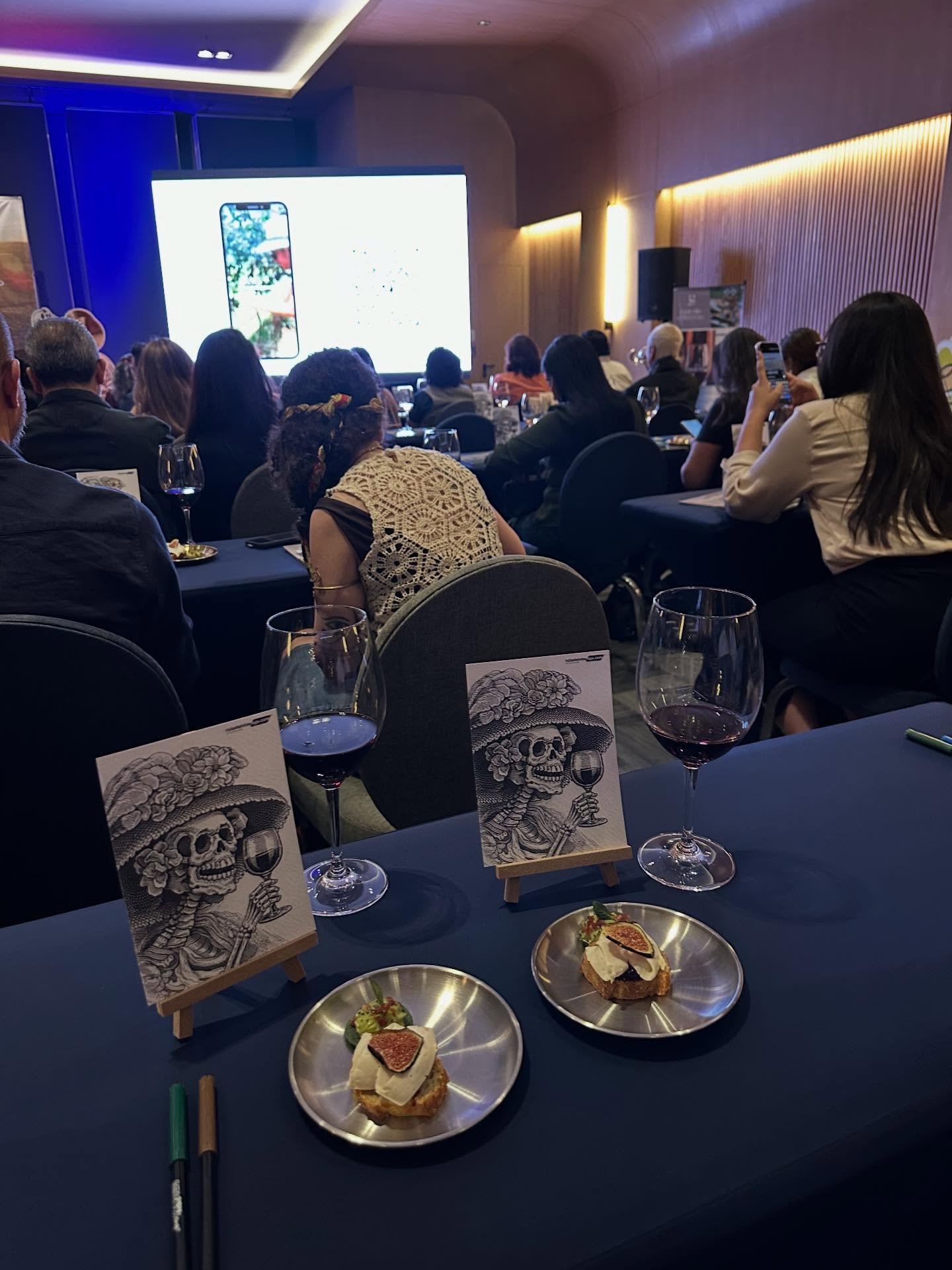 Estuvimos presentes en la presentaci&oacute;n de nuestros socios comerciales en Aguascalientes. Conocimos la oferta de paquetes 2026 entre ellos viajes de aniversario, bodas en vi&ntilde;edos, viajes de incentivo, experiencias gastron&oacute;micas, t