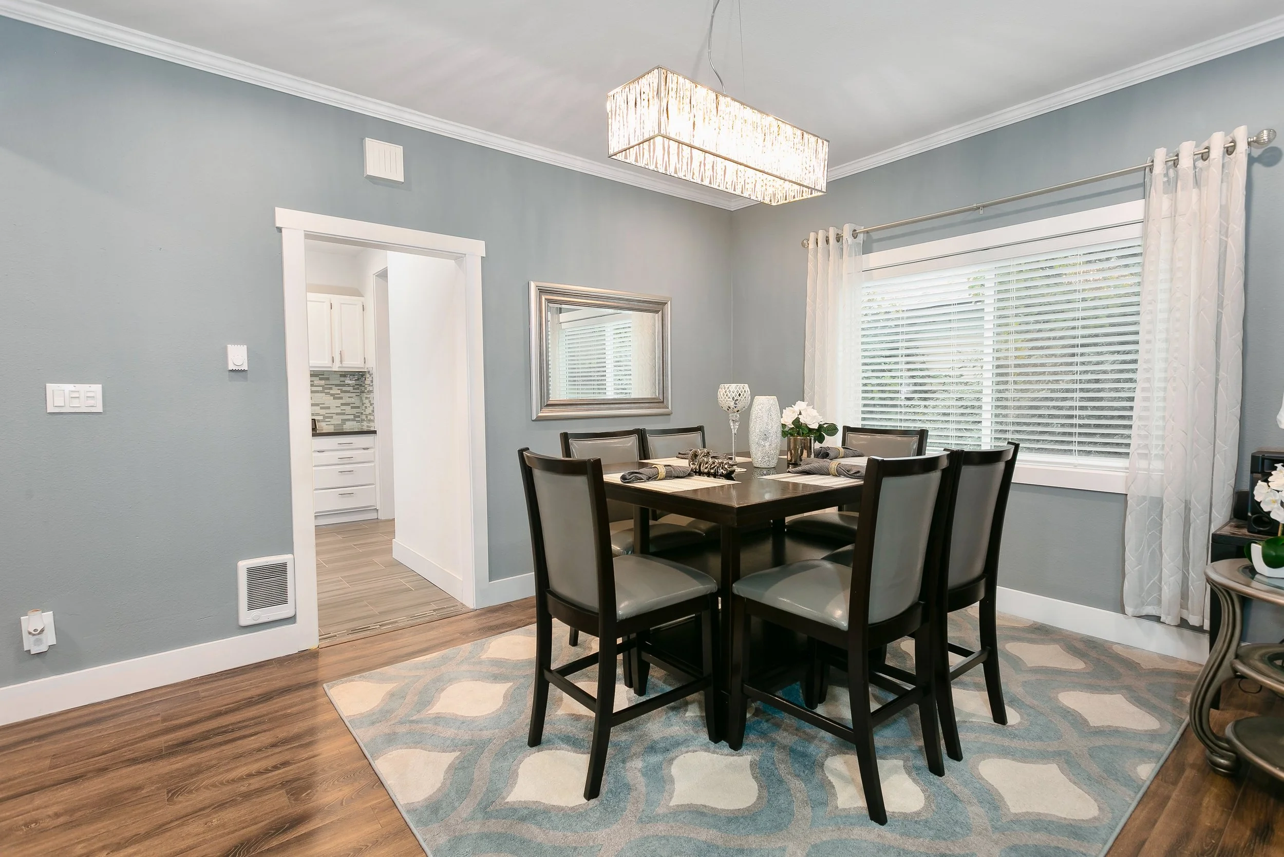 With 1840 sq ft, you can fit just about any gathering in this great room!