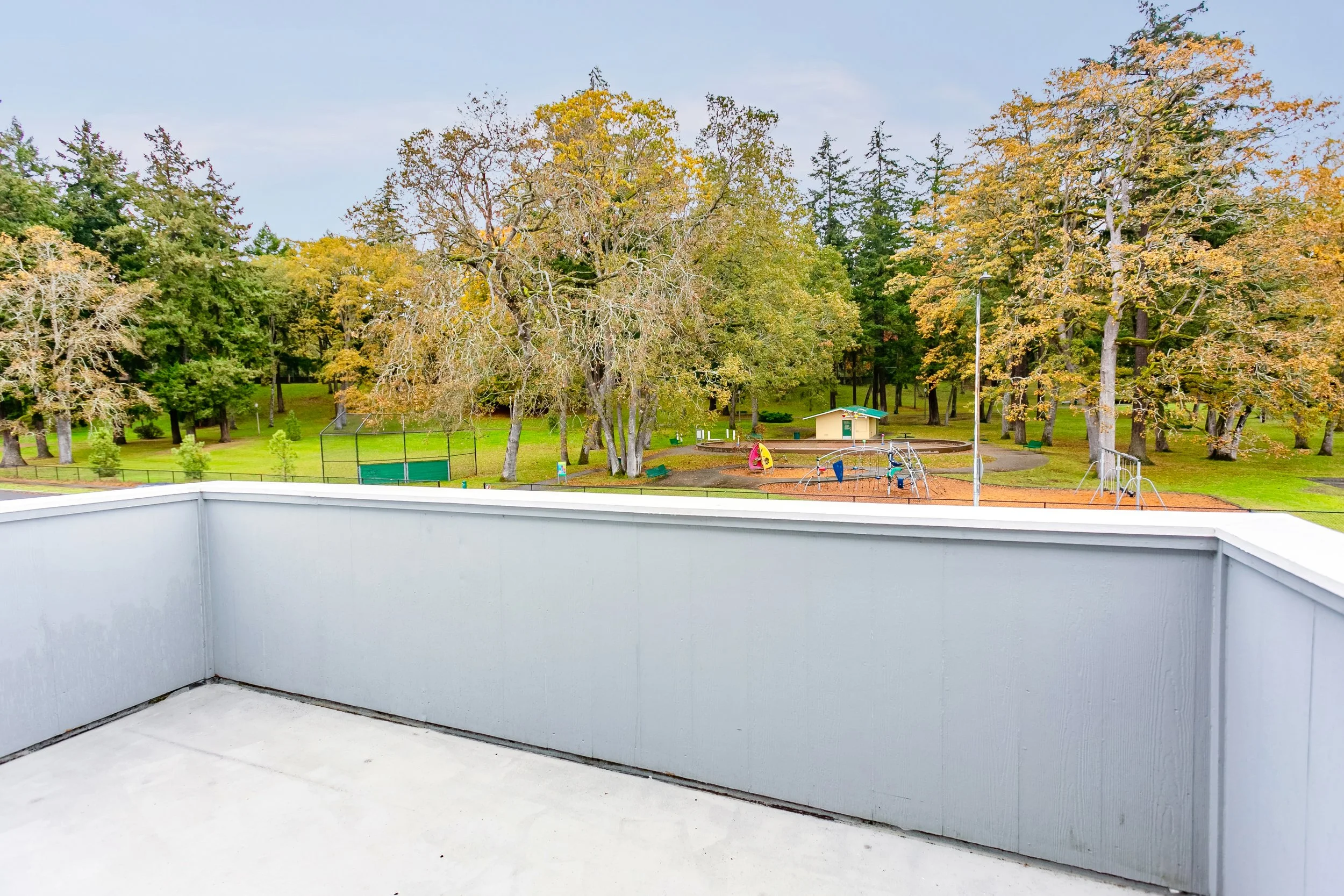This park is used by neighbors and local events. Between the local food and music scene, there's something for everyone right here.