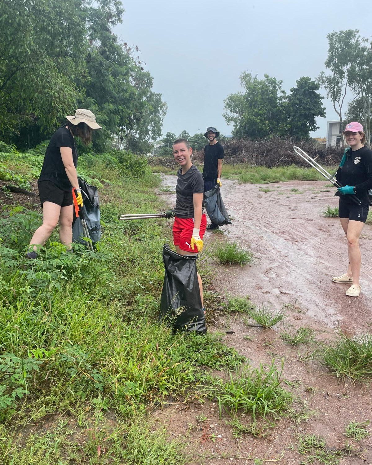 A big thank you to everyone who came out yesterday in the rain - for the Rapid Creek Clean Up on Clean Up Australia Day.

It was fantastic to see our community roll up their sleeves and take real action to care for this special place. 

This is real 