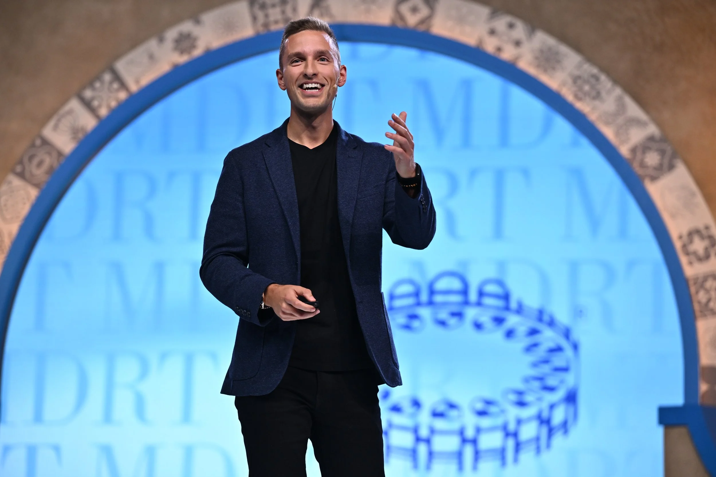 Why Curious Leaders Build Better Teams.