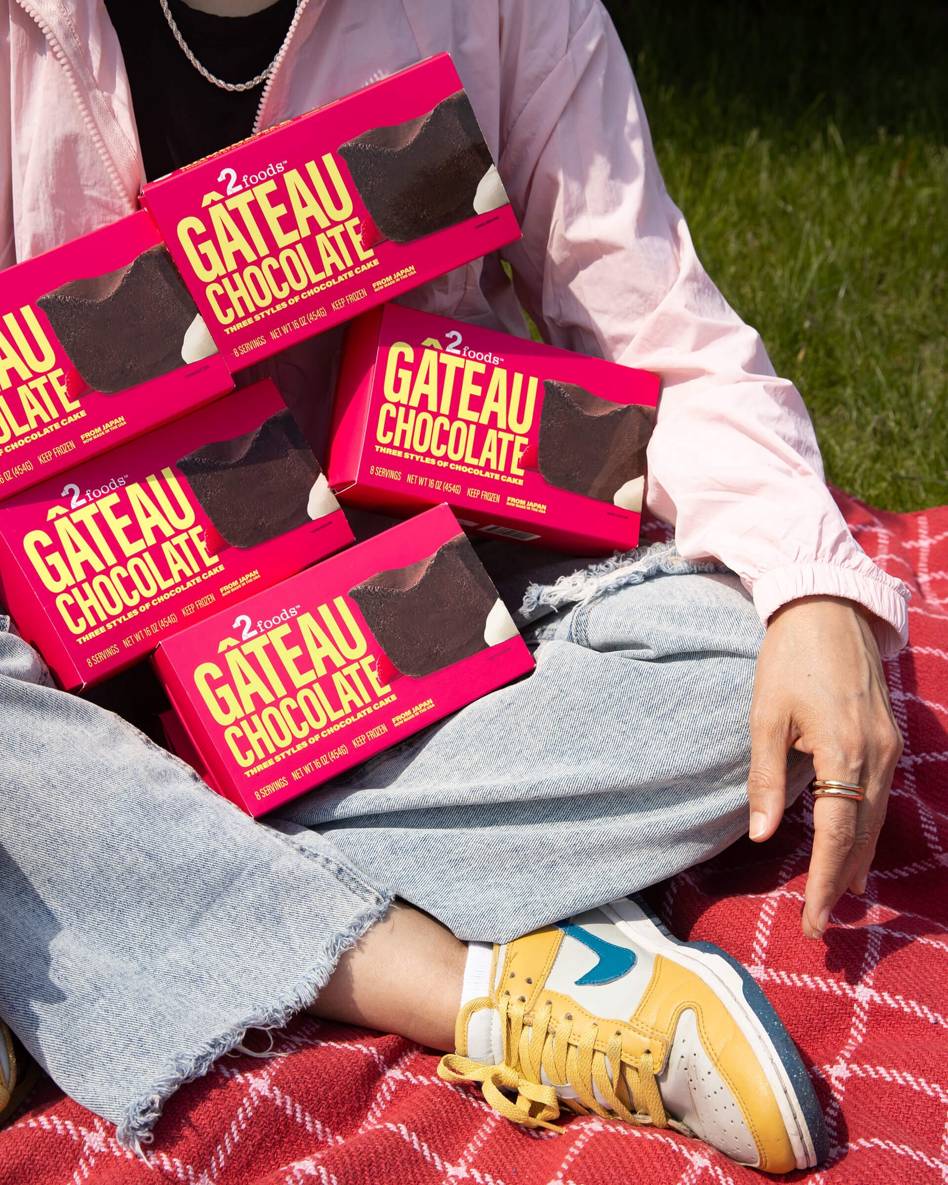 2foods Brand Development Packaging Design gateau chocolate picnic Auros Design Anna Ison