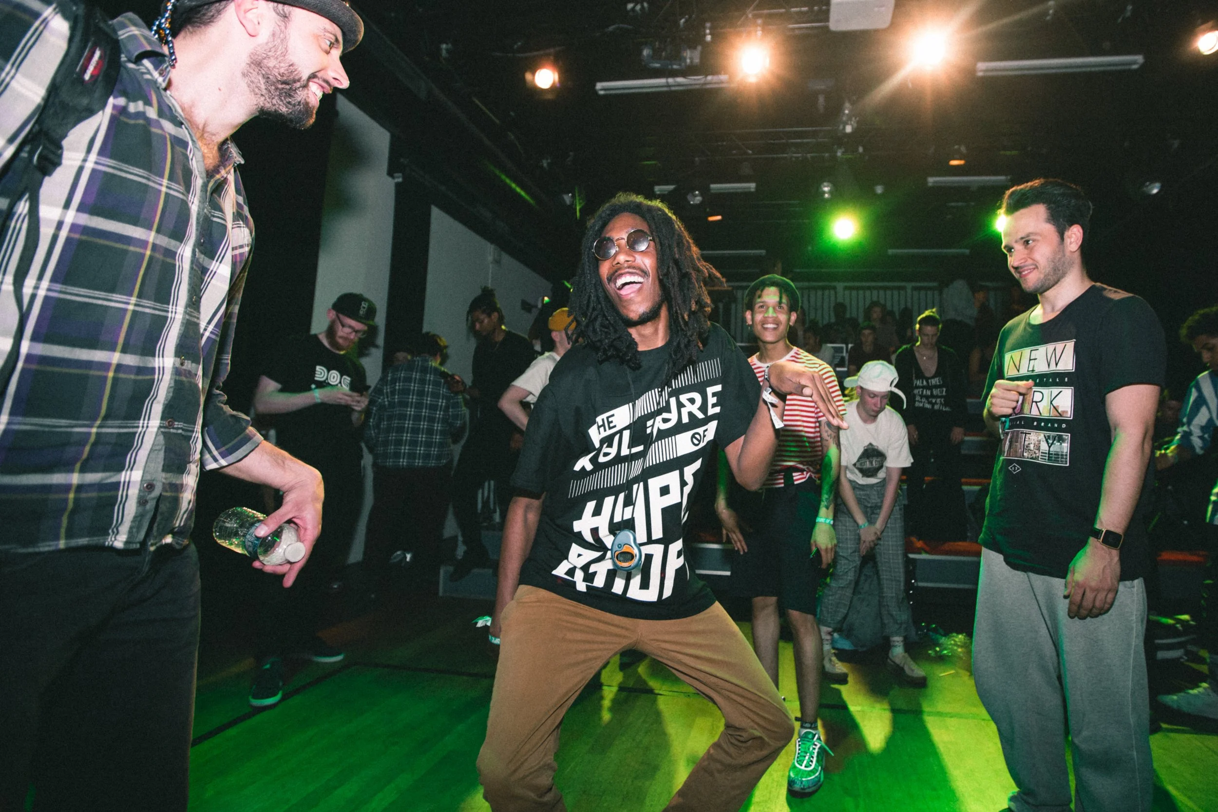 Tijdens de Kulture of Hype en Hope heeft deze danser het enorm naar zijn zin!