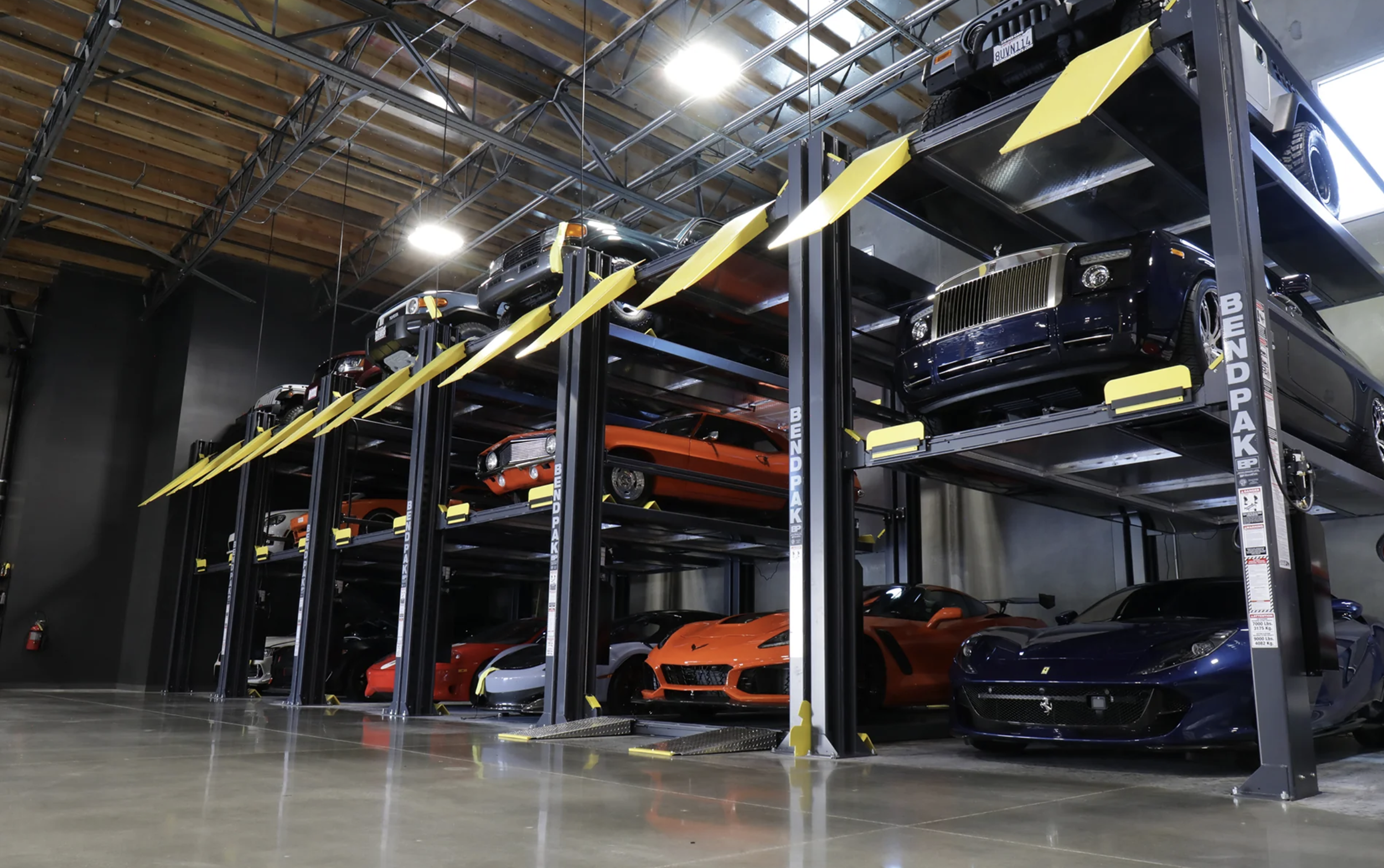 Hydraulic Vehicle Lifts Car Stacker Installation.png