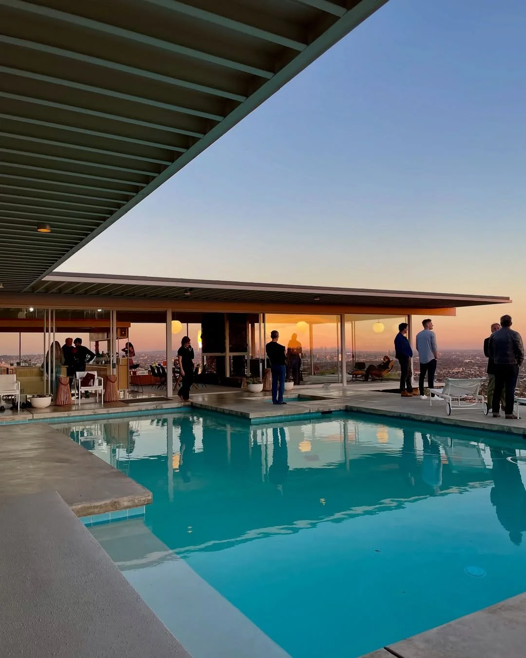 Evening at the Stahl House