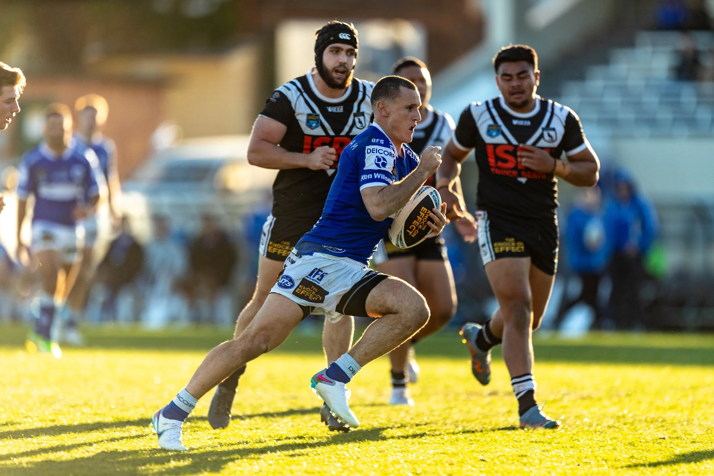 Jets' Errors Prove Costly Against Combative Magpies