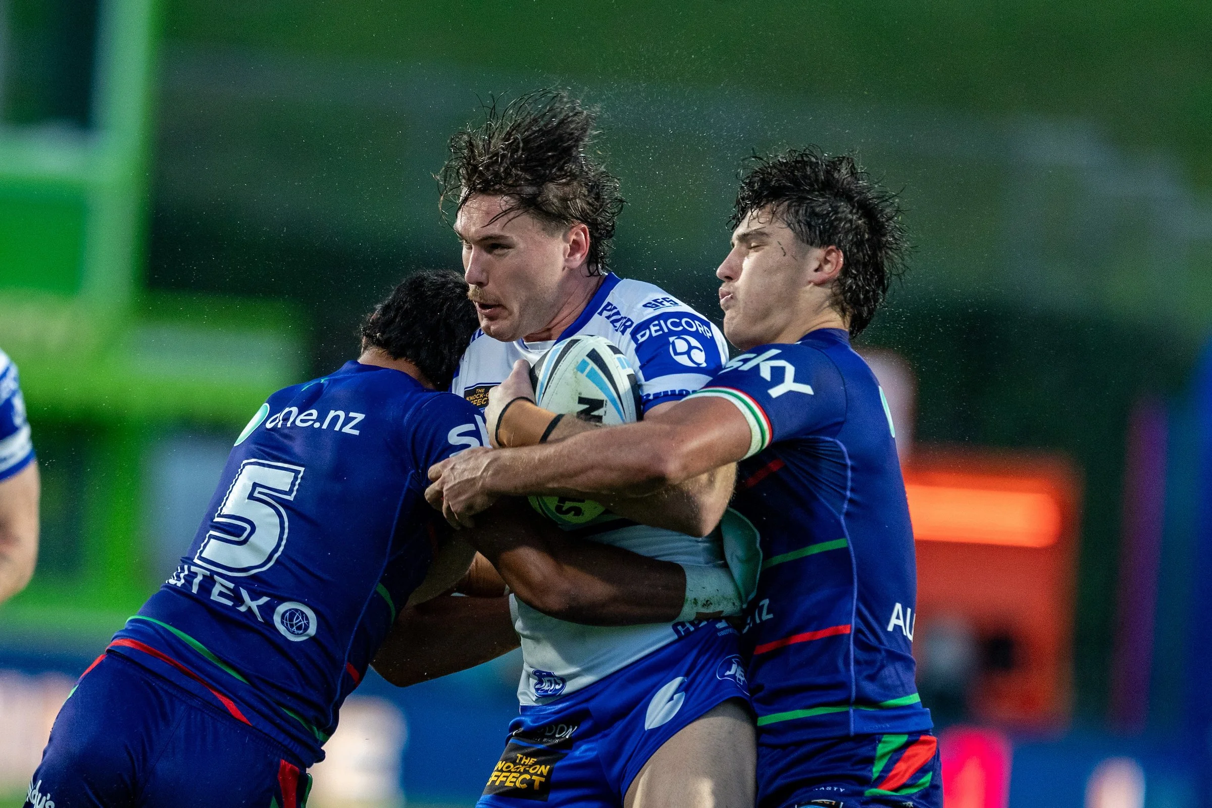 Jets improved second half effort not enough to overhaul the New Zealand Warriors lead.