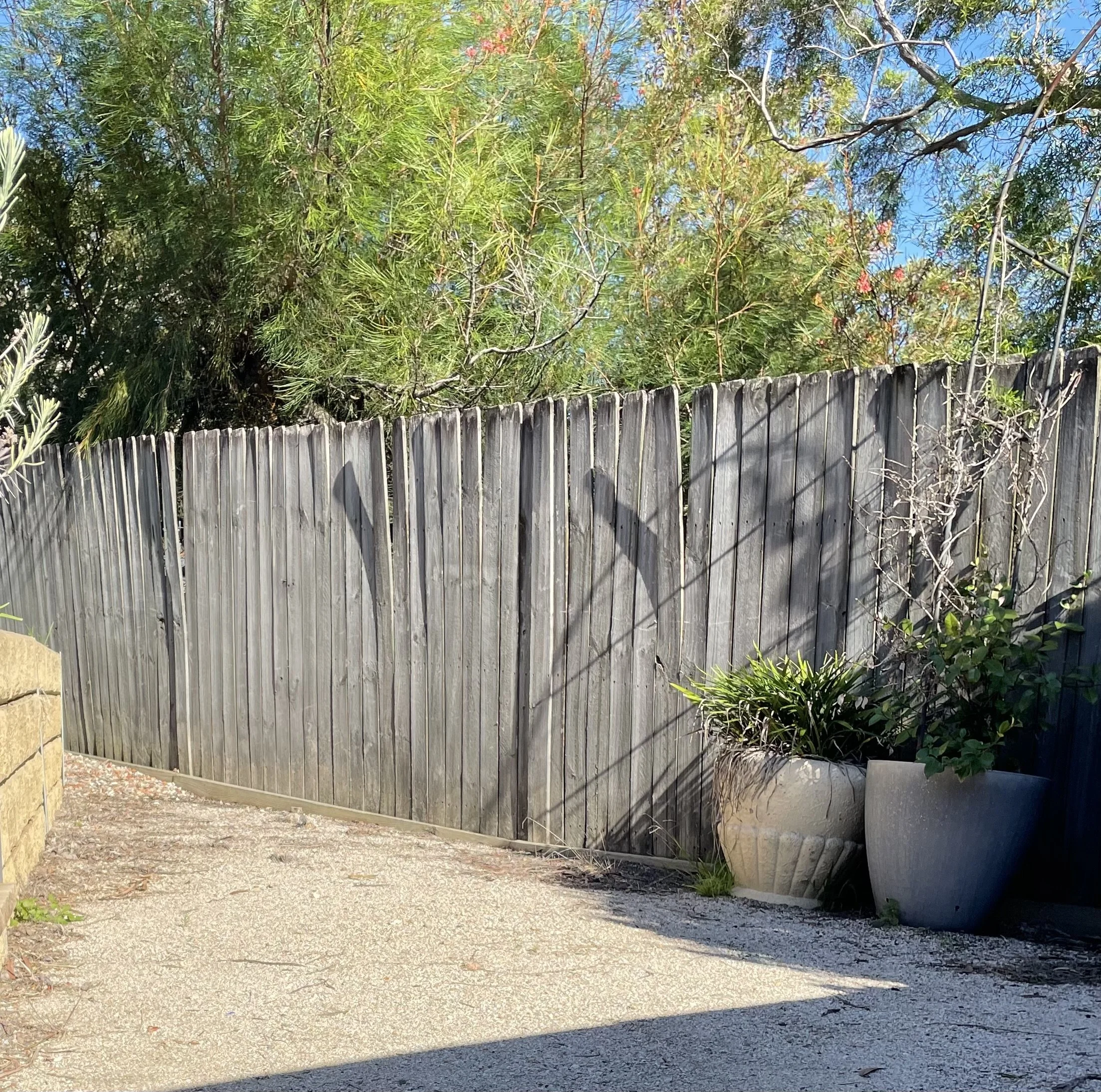 Should You Repair or Replace Your Fence? 7 Signs It’s Time for a New Fence