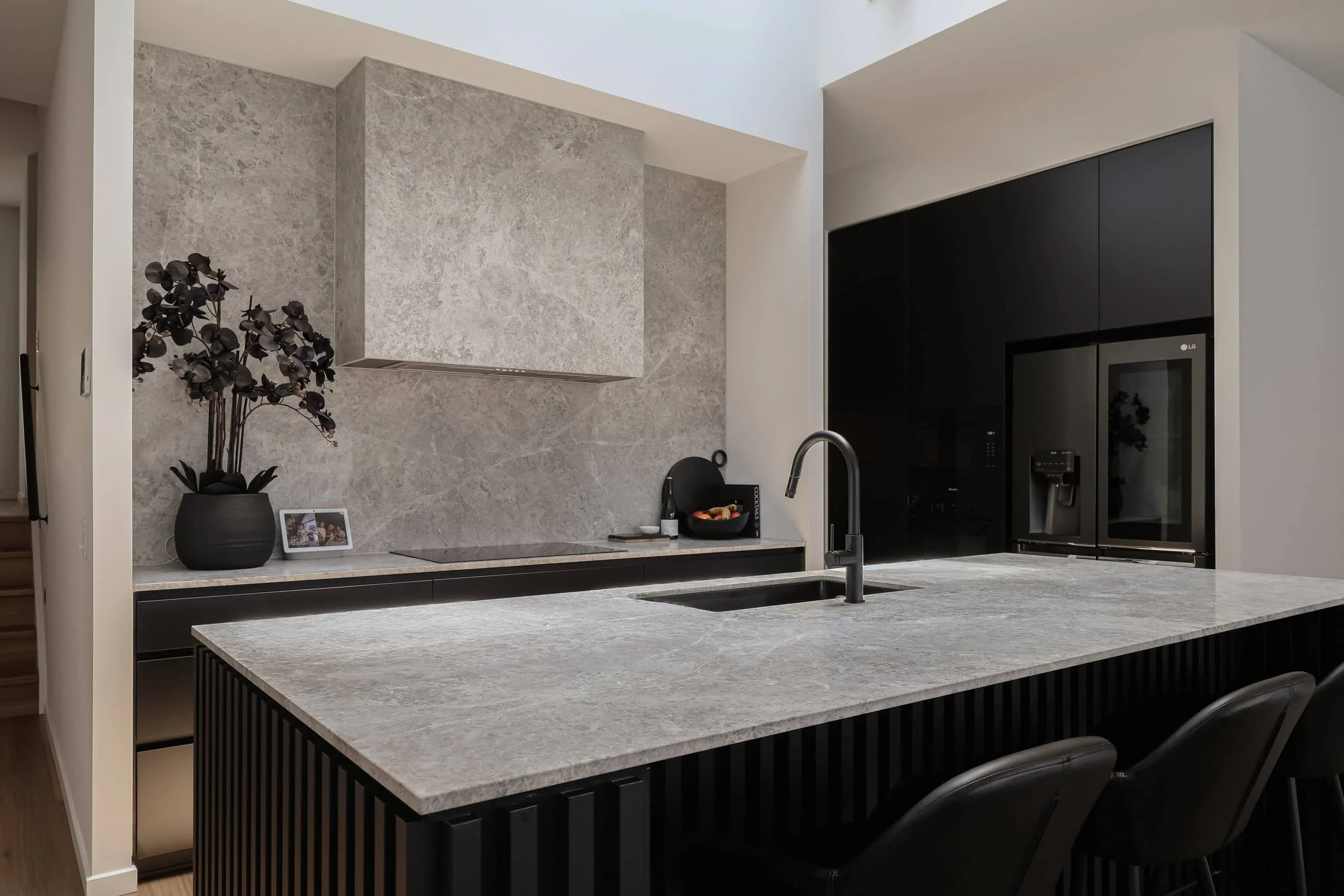  jones-co-interiors-onyx-coolum-kitchen-coolum-beach-yaroomba.jpg