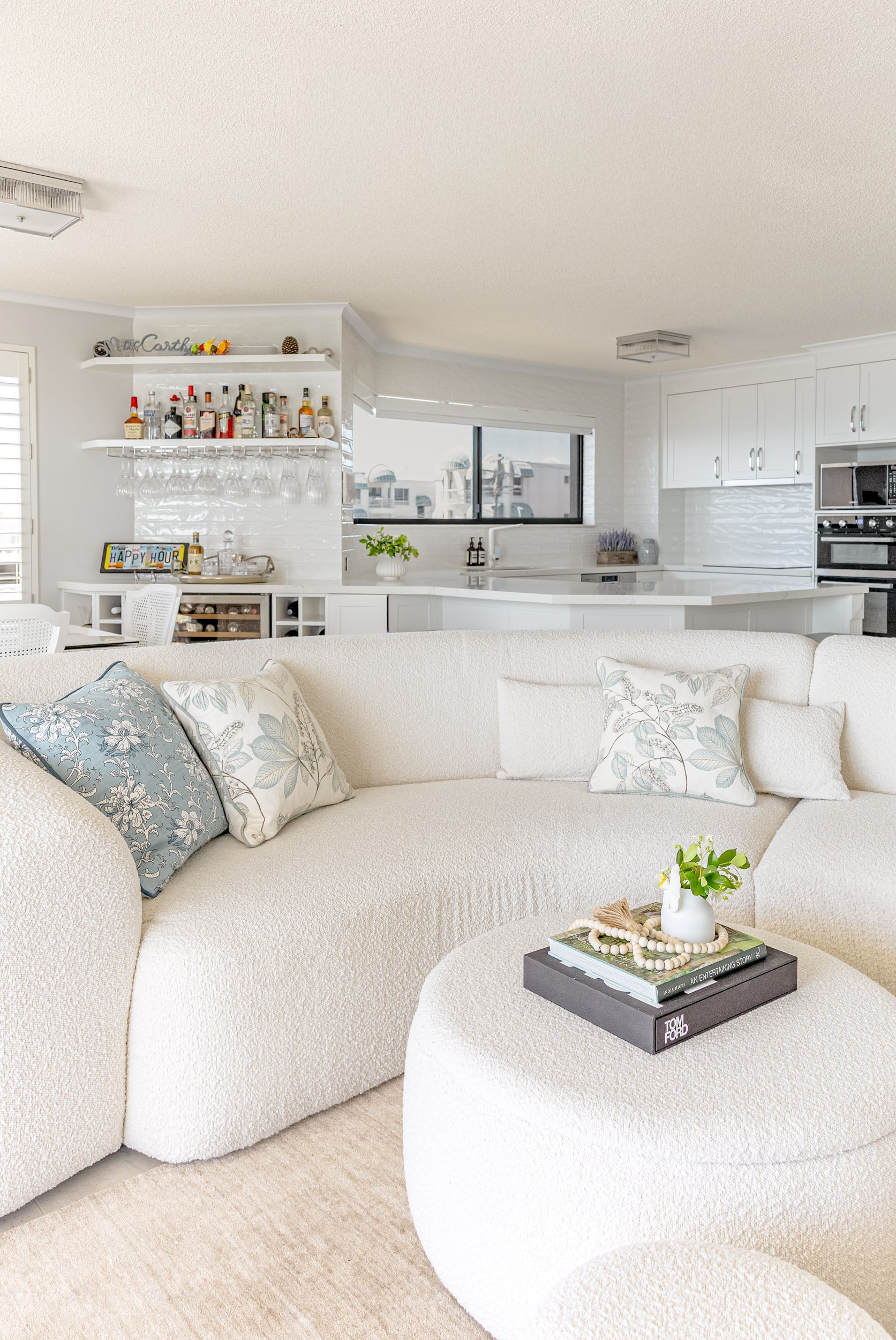 jones-co-interiors-hamptons-moffat-lounge-room.jpg