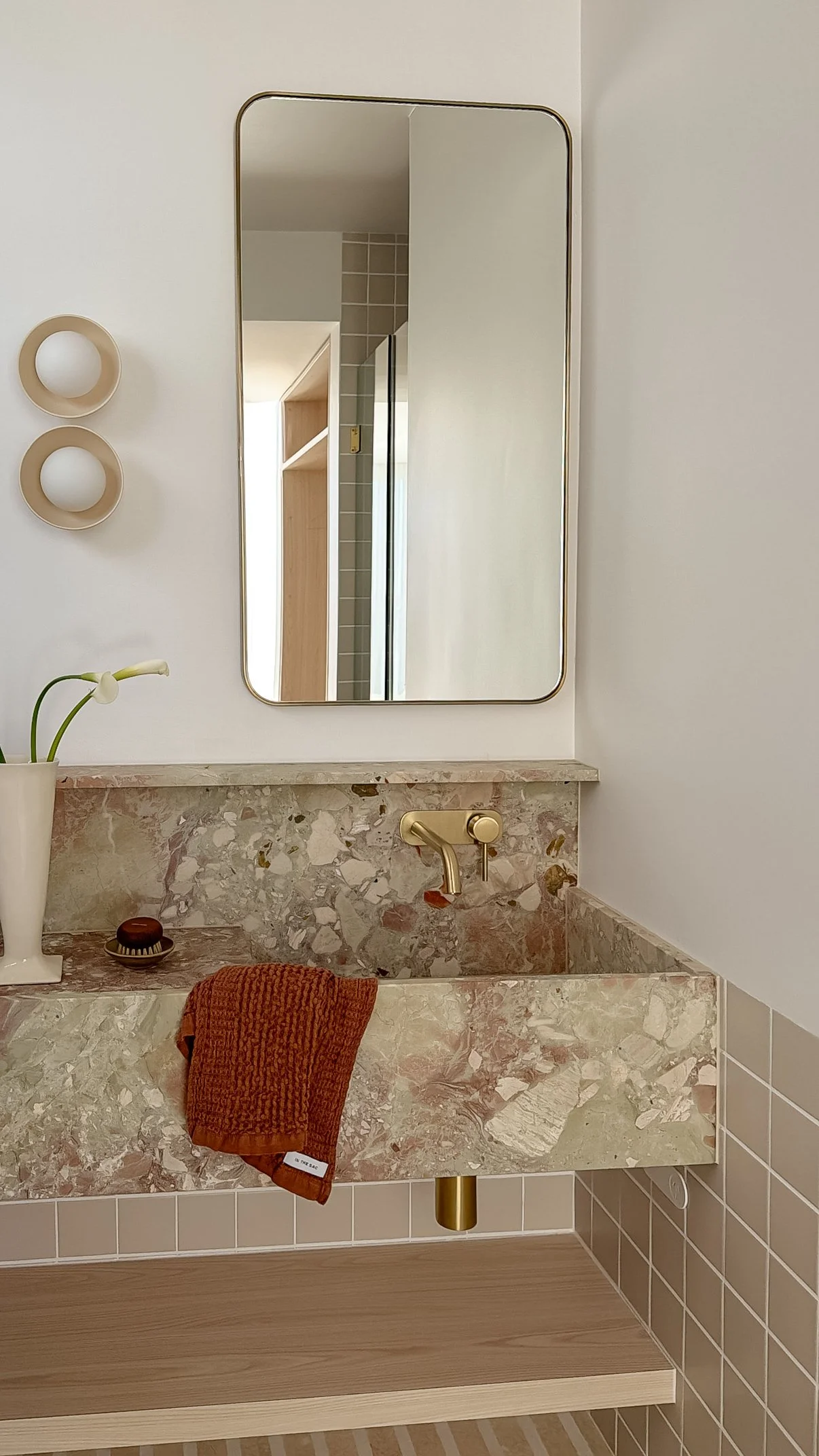 Jones Co Interiors Isola Gerroa Ensuite Bathroom.JPG