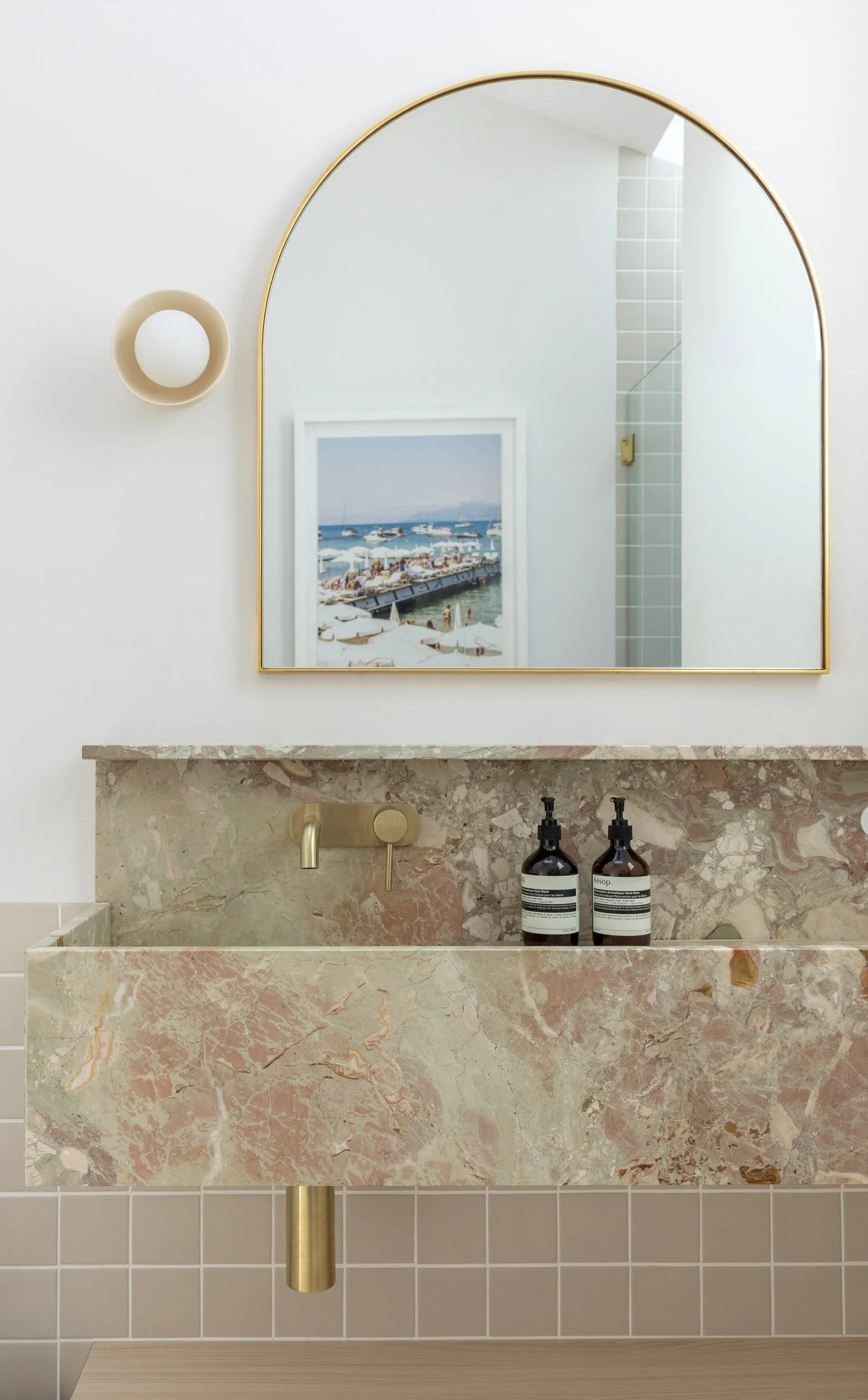 Jones-co-interiors-isola-gerroa-main-bathroom-gerroa.jpg