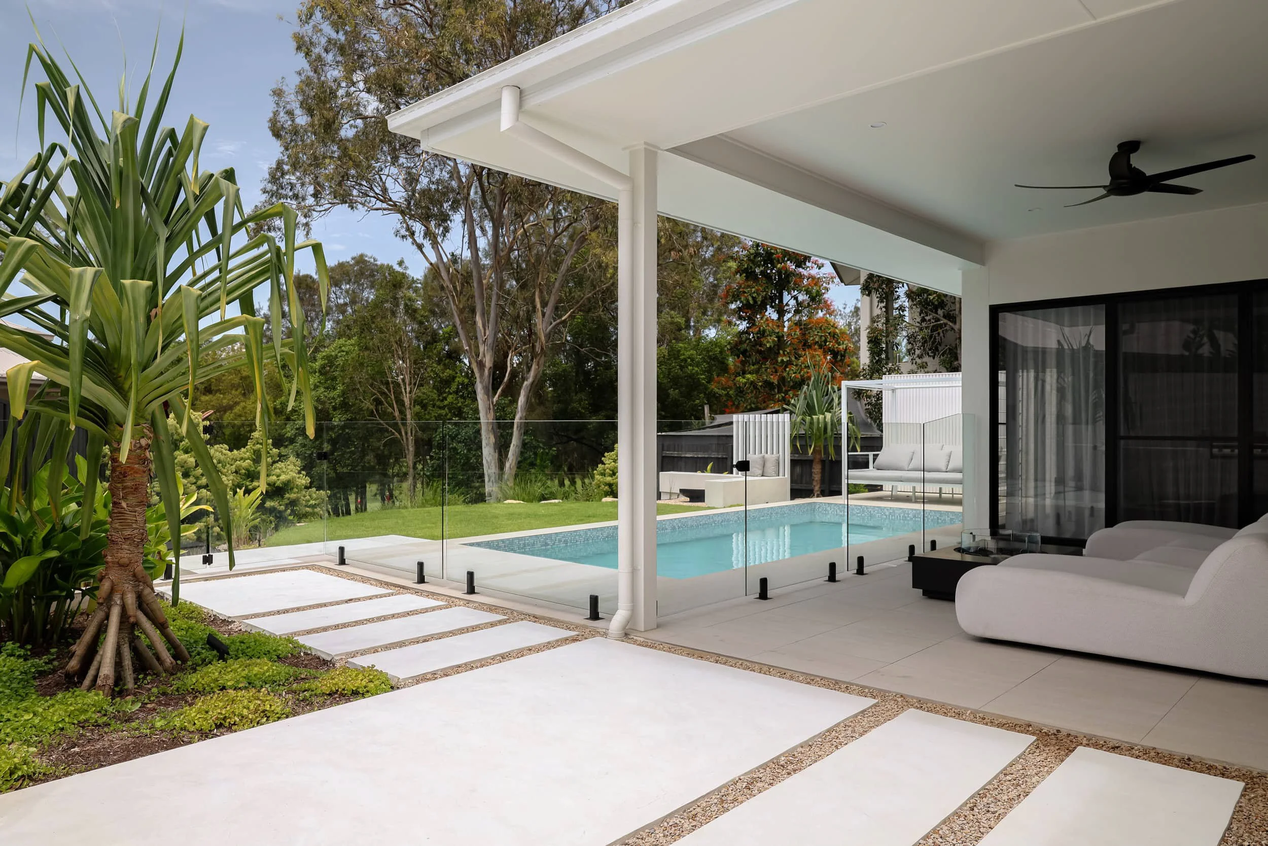  jones-co-interiors-onyx-coolum-backyard-pool-coolum-beach-yaroomba.JPG
