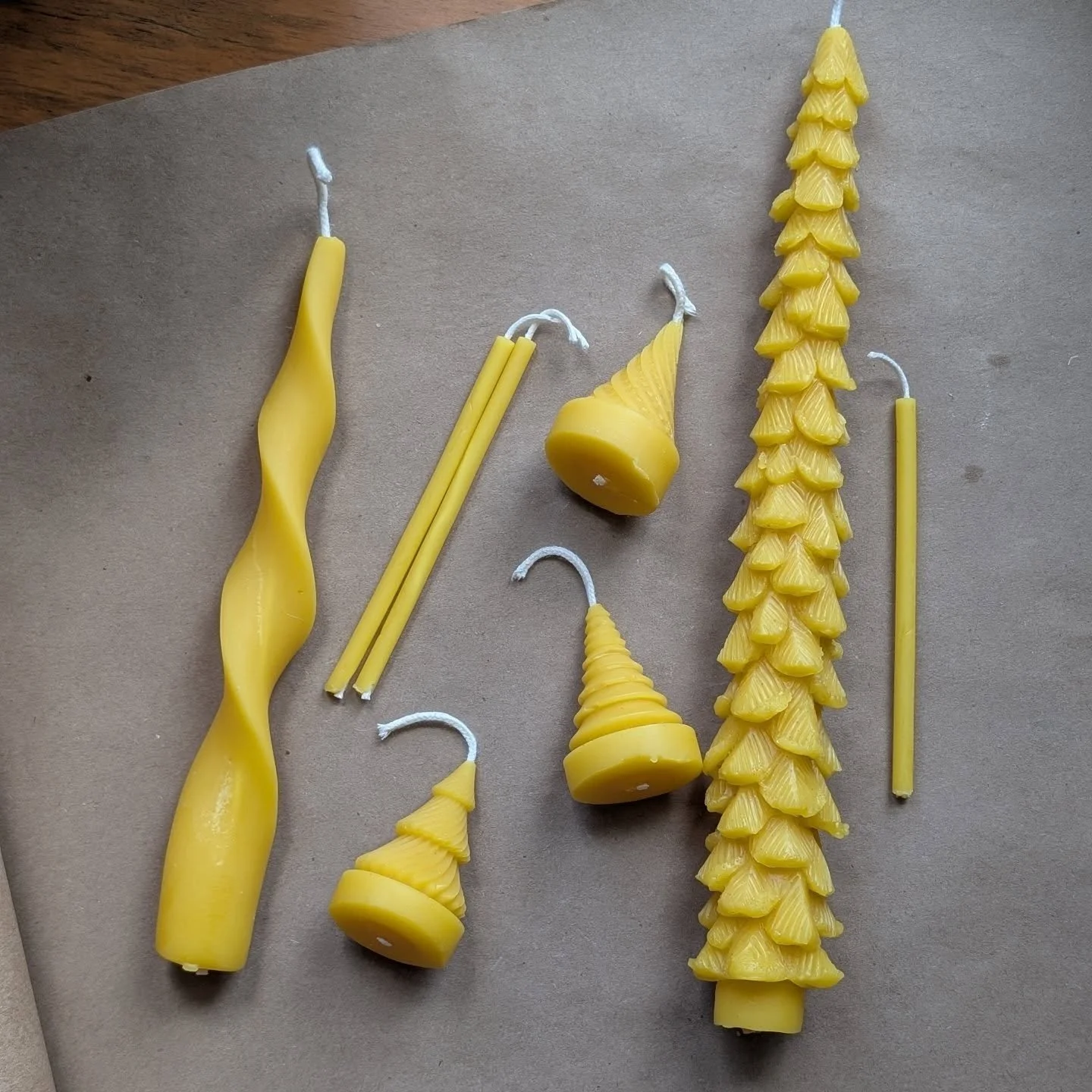 New stuff in the works 🕯️🐝
.
.
.
#beeswax
#candles
#beeswaxcandles