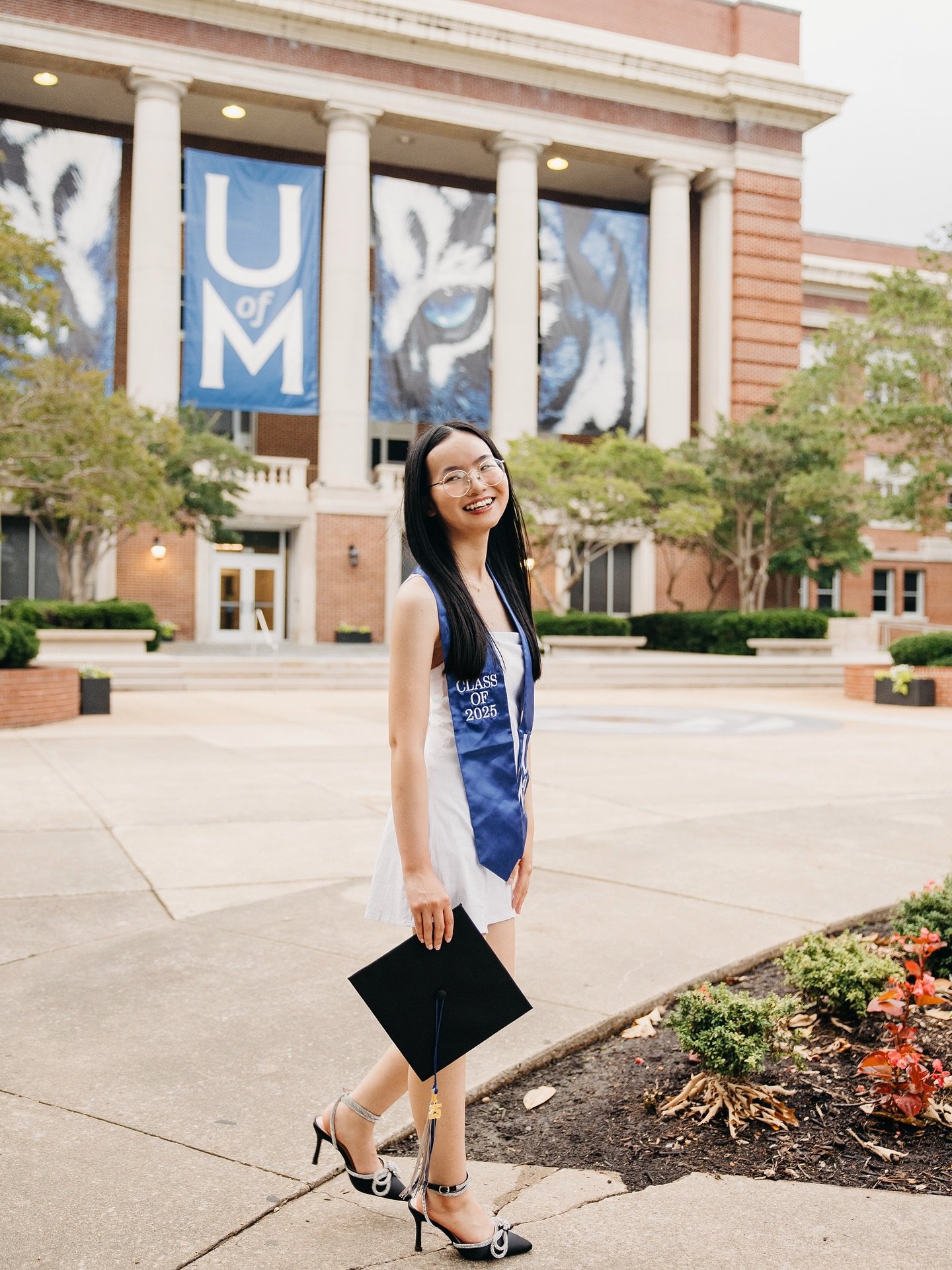 Documenting milestones with intention + elegance &mdash; because achievements like this deserve to be remembered &amp; celebrated. Ⓜ️🐯🎓 GTG!