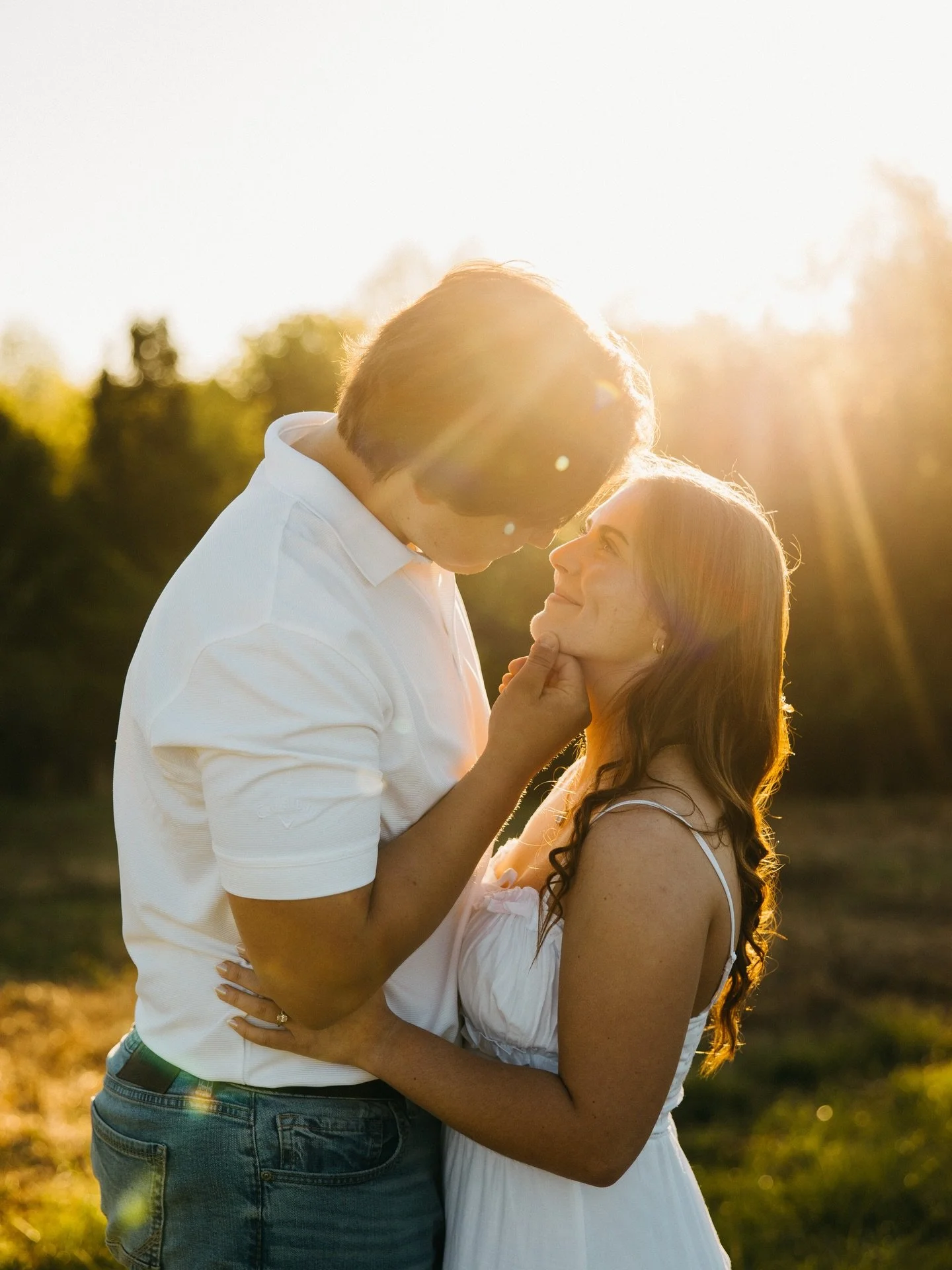Asher couldn&rsquo;t take his eyes off Allie&hellip; and honestly, I don&rsquo;t blame him. The entire session felt like golden hour wrapped in the sweetest kind of love &mdash; giggles, stolen glances, and that giddy, can&rsquo;t-stop-smiling kind o