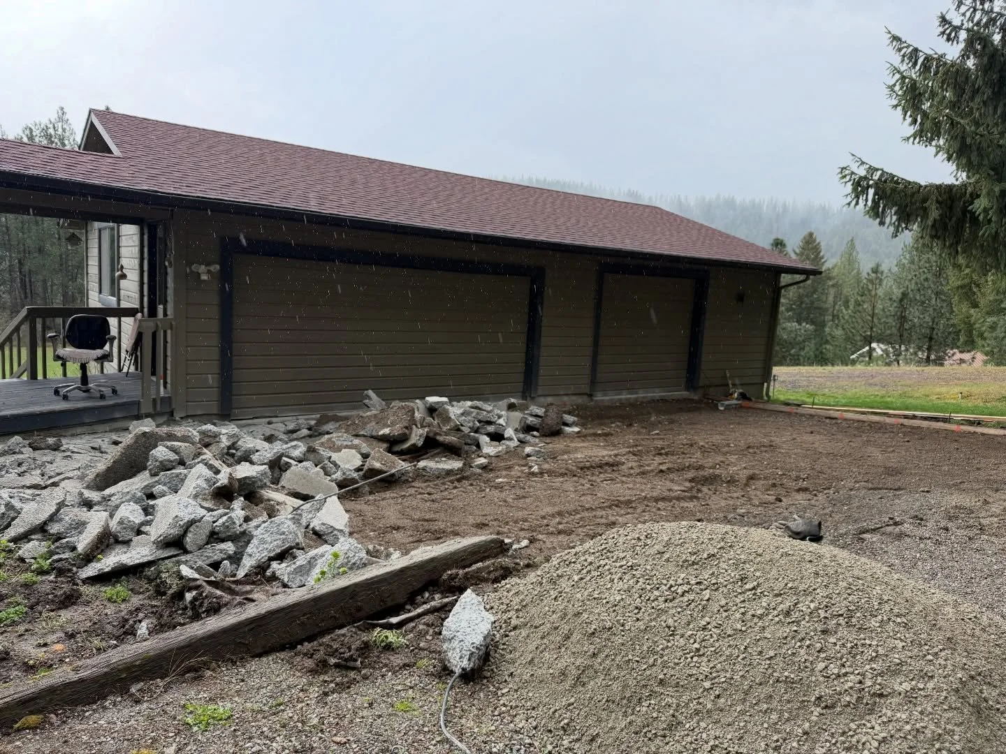 Our most recent project was a HEAVY one. Multiple loads of concrete removed just in time for Chris over at Fox Pro Services to get a fresh drive way poured. #teamwork #debriremoval #coeurdalene
