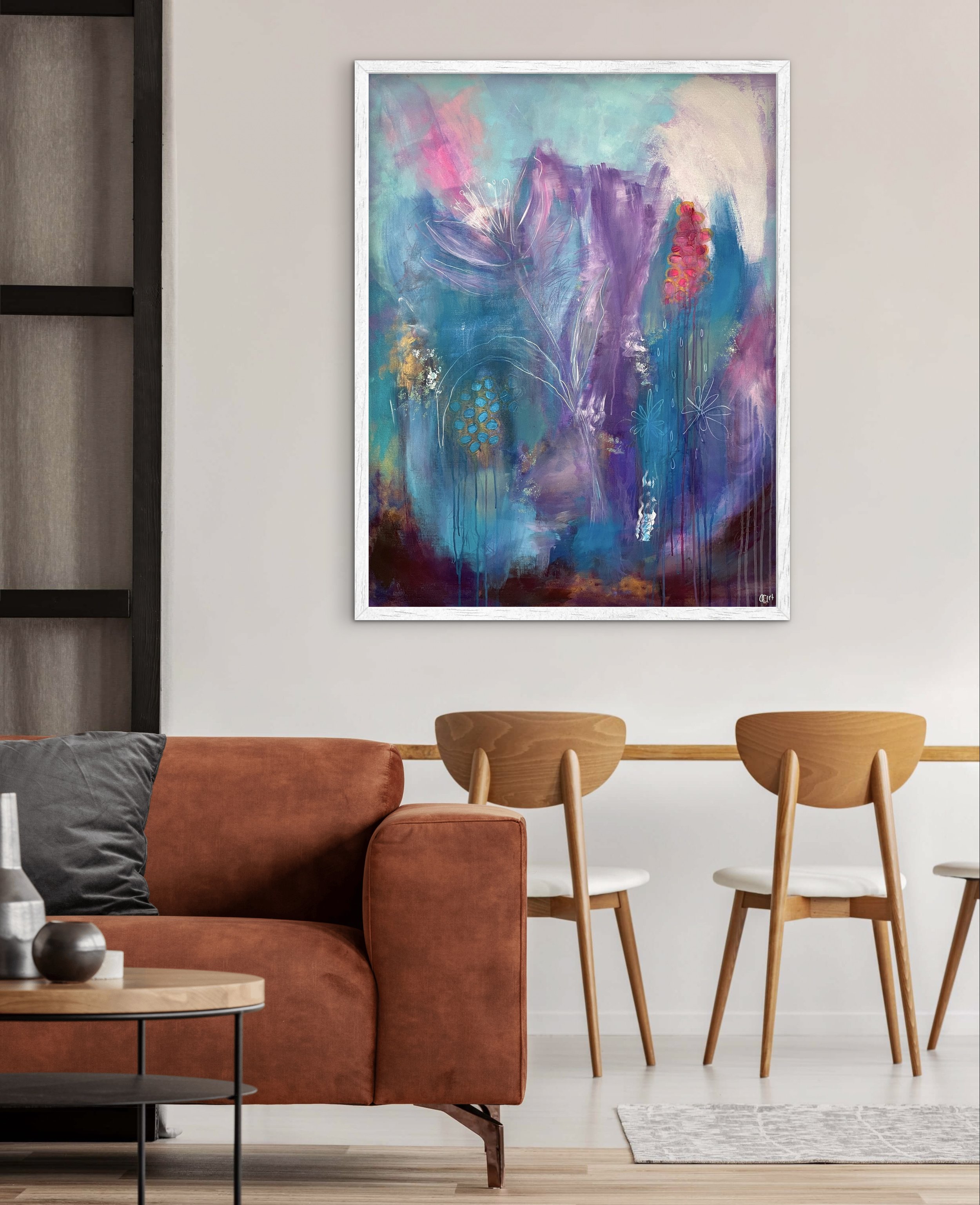 Taulu ruokailutilassa kuvitteellisilla kehyksillä.