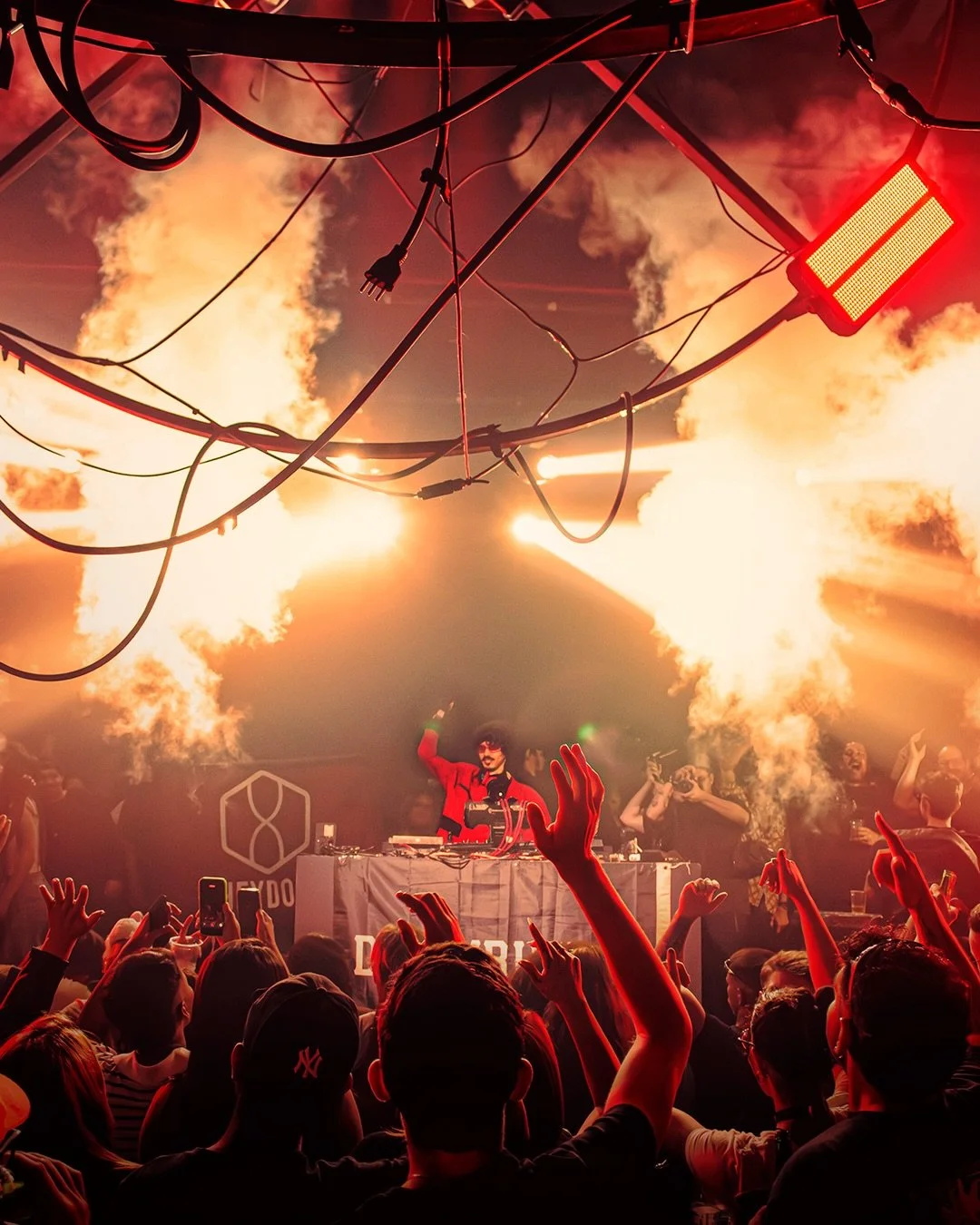 Um resumo do que foi a passagem da Dirtybird pelo Brasil. 🥚🇧🇷

Honra m&aacute;xima ter feito parte dessa hist&oacute;ria e por isso mesmo vou soltar esse set no YouTube pra vcs. 

25/12 &agrave;s 20h no meu canal.

A summary of what Dirtybird&rsqu