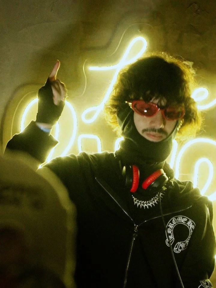 @festaxtranha esse fds foi nesse pique. ❤️&zwj;🔥 Mto bom ver esses v&iacute;deos da galera curtindo meu set&hellip; vcs s&atilde;o fod🔥