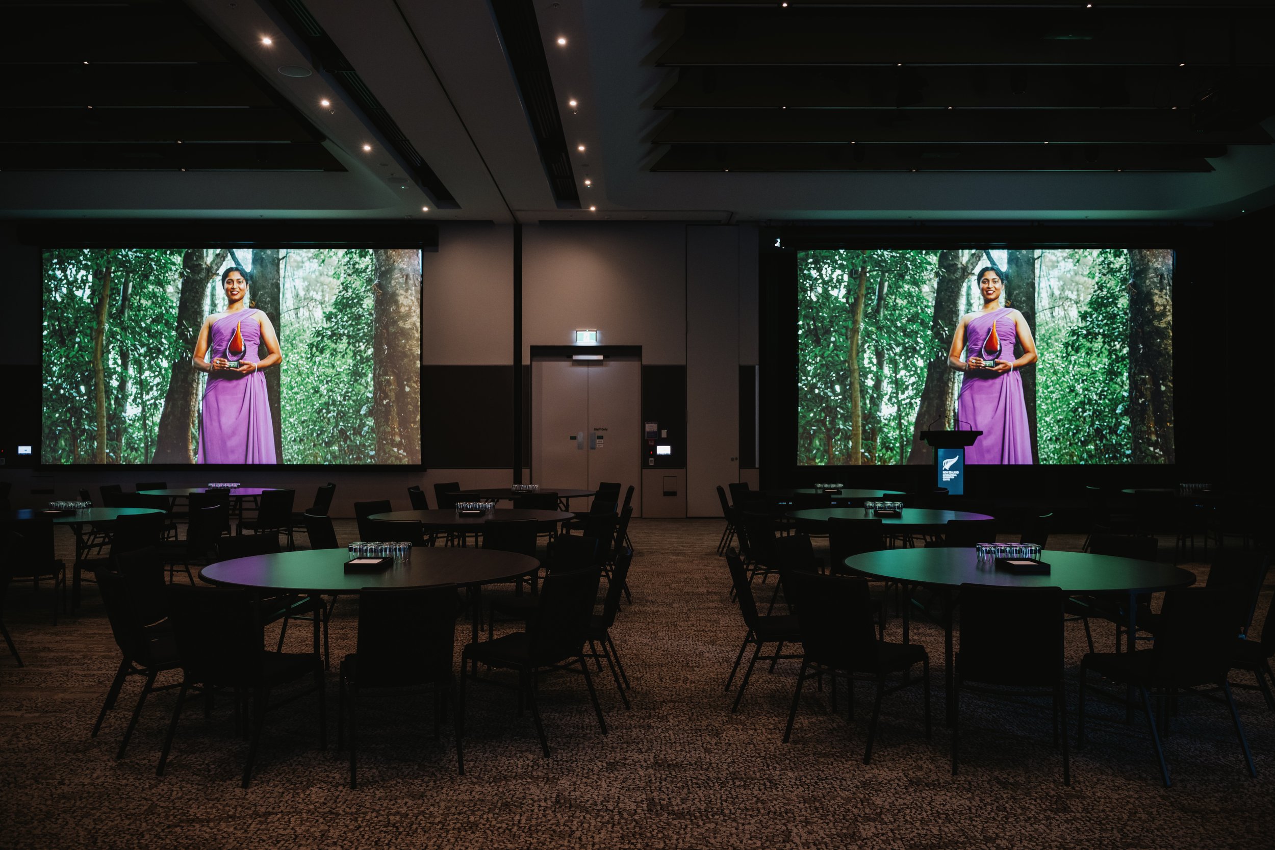 854330-meeting-rooms-515-516-15.jpg