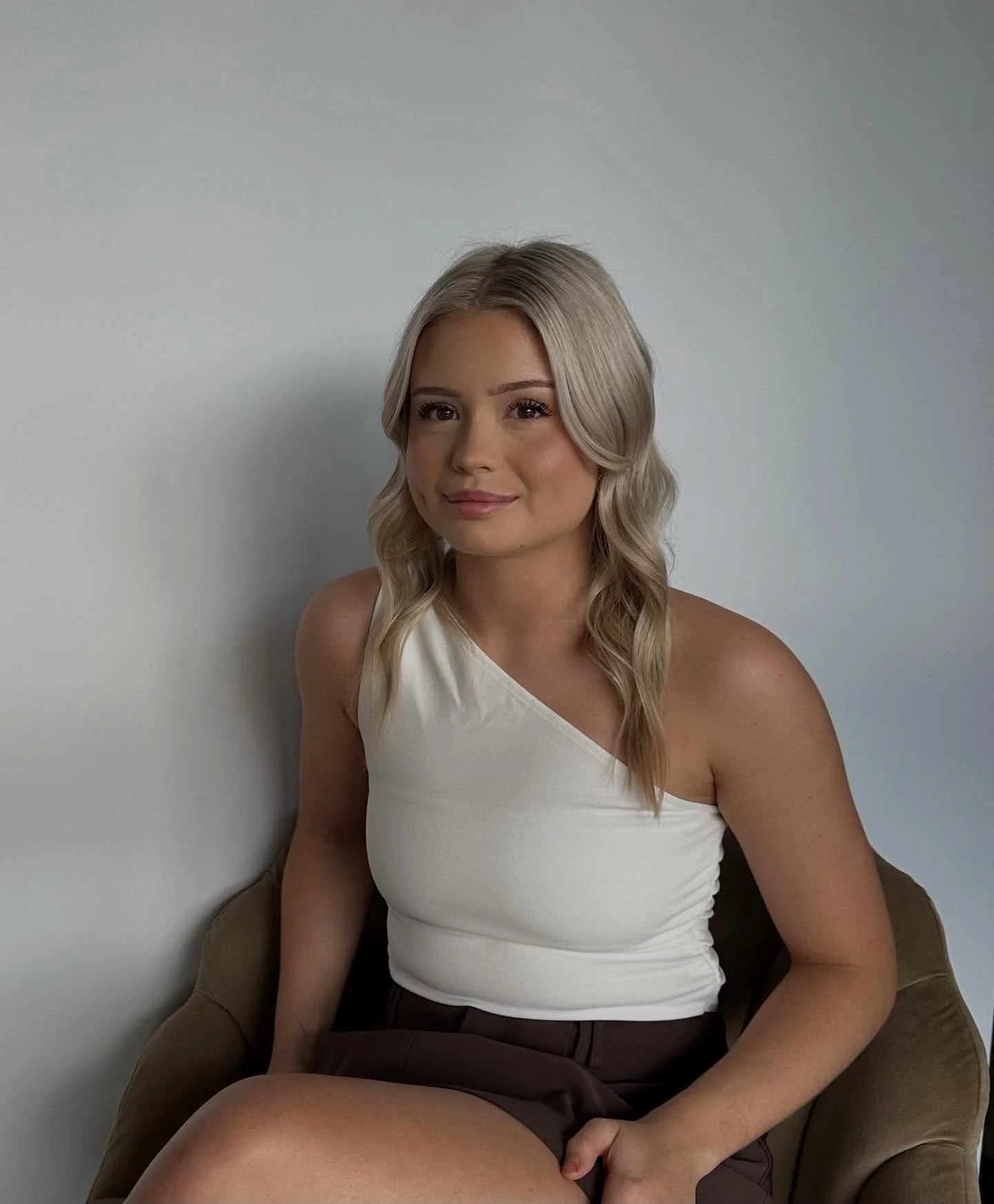 ✨ BOMBSHELL DROP ✨

We are so excited to officially welcome Holly, our newest Senior Stylist, to the Intuition family 💫
Holly will be starting in salon on Tuesday 6th January, and we couldn&rsquo;t be more thrilled to have her joining our team.

Hol