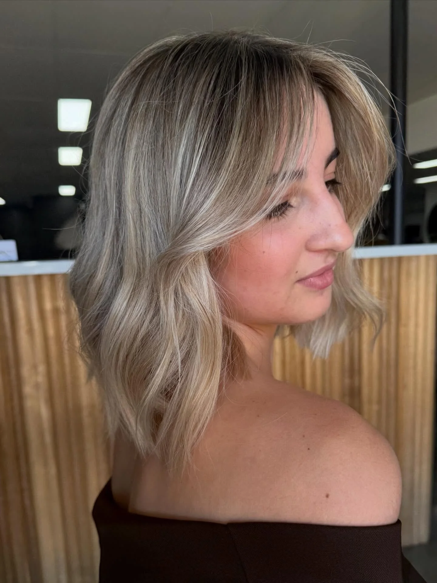 We couldn&rsquo;t pick a favourite, so have them all🔥 
@hairbyemmi_intuition leaves us with no words once again - reviving @hairbykaycie_intuition stunning colour without losing that effortless wearability ✨ 

This is what low maintenance looks like