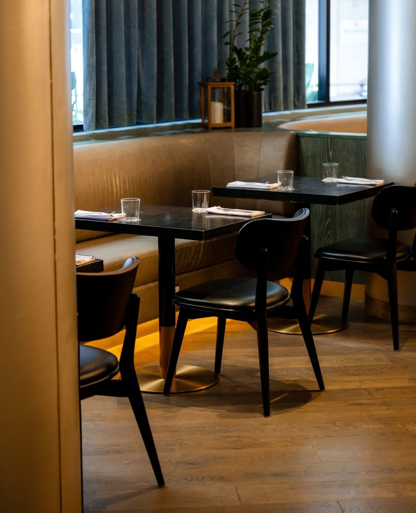 Your seat awaits at Ottie&rsquo;s. Settle and enjoy a moment of calm in the heart of Melbourne, overlooking the Yarra.⁠
⁠
#OttesMelbourne #YarraRiverViews #MelbourneDining #CBDRestaurants