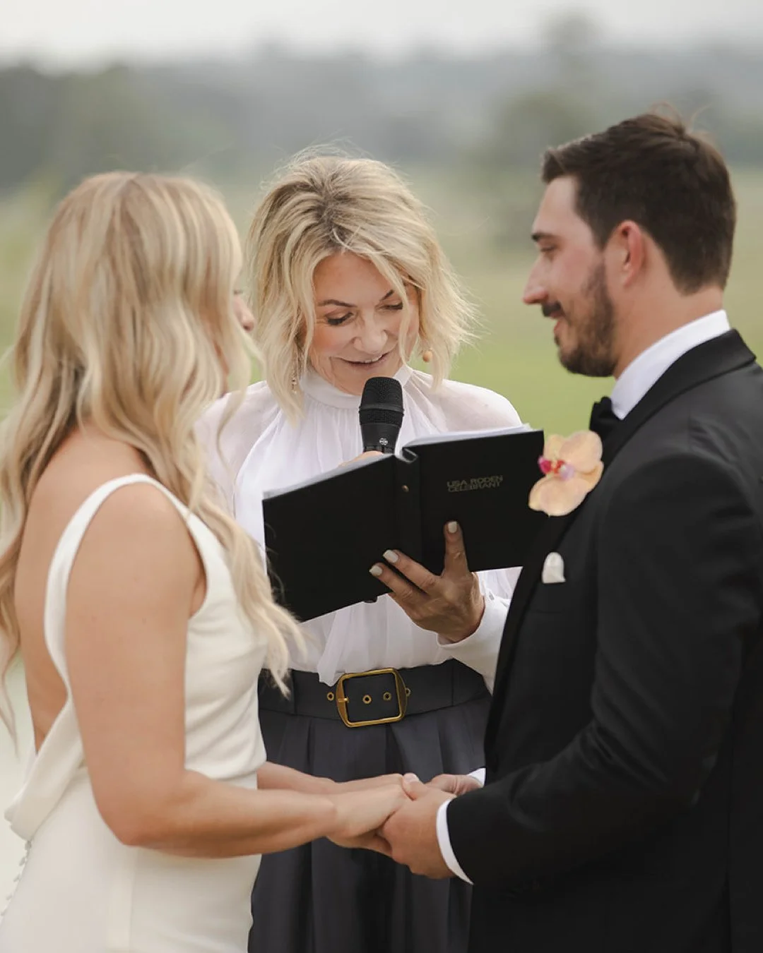 I feel so lucky to do what I do! Whether you&rsquo;re planning an intimate ceremony or an enormous celebration, I want to make sure the day reflects your vision and what matters most to you. ⁠
⁠
This was Callen and Emily&rsquo;s wedding, shot by @sam