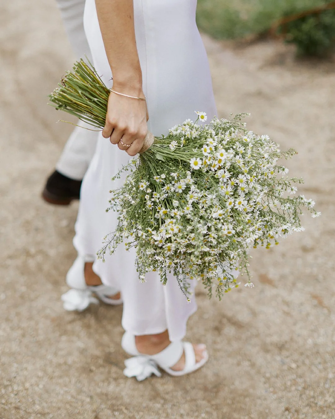A moment for Kate&rsquo;s fabulous shoes!⁠
⁠
Photographer: @thelovedonesphotography
