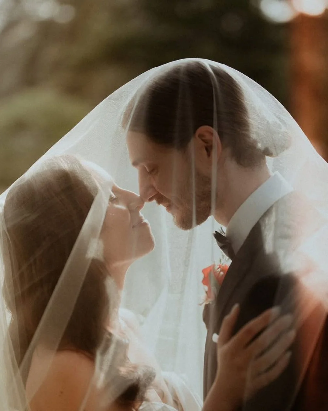 Happy Valentine&rsquo;s Day everyone x⁠
⁠
Renee &amp; Robert�Venue: @rubys_mount_kembla⁠
Photographer: @olguinphotography